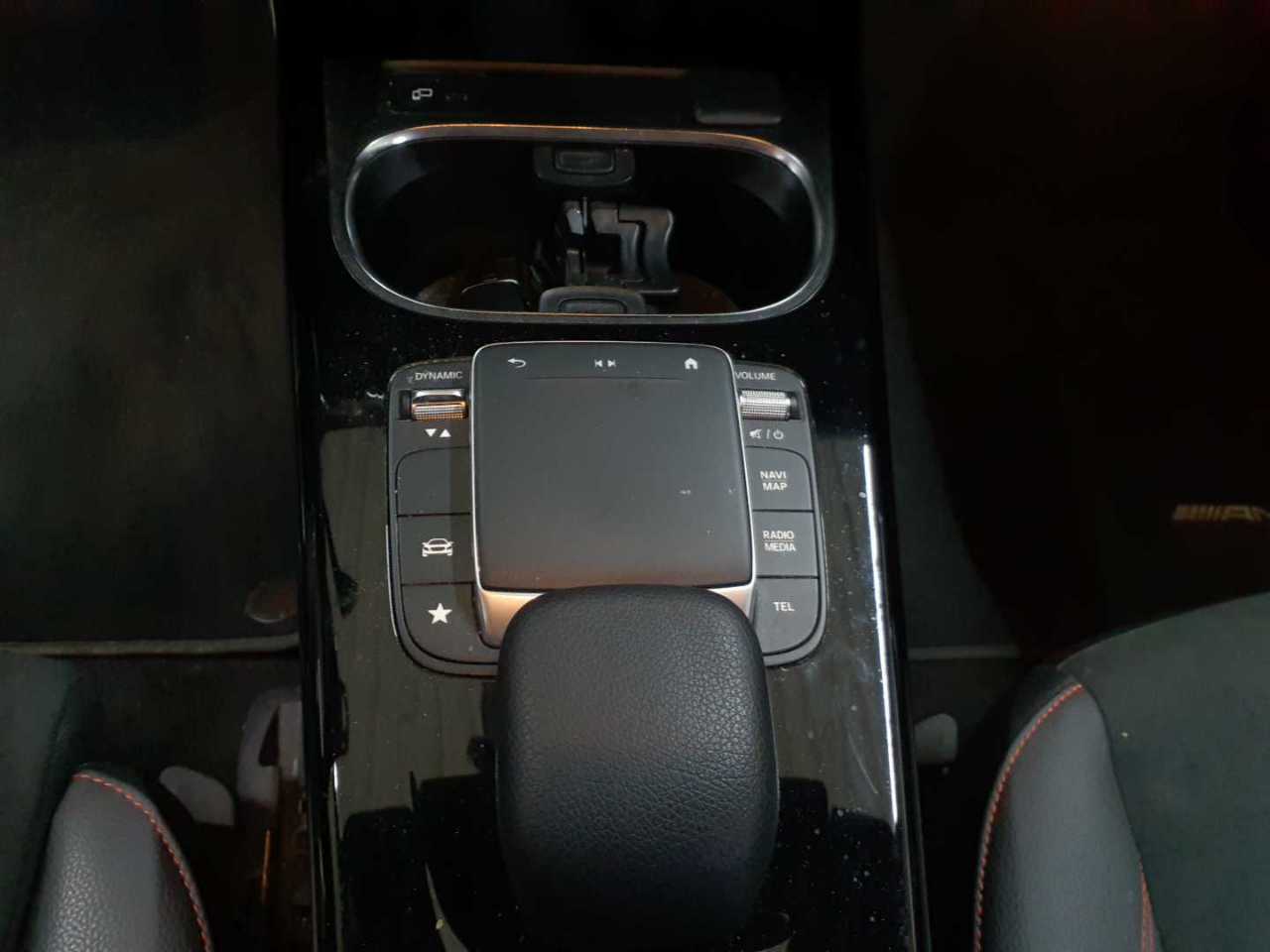 Mercedes-Benz A 220 d 8G-DCT AMG Line 10