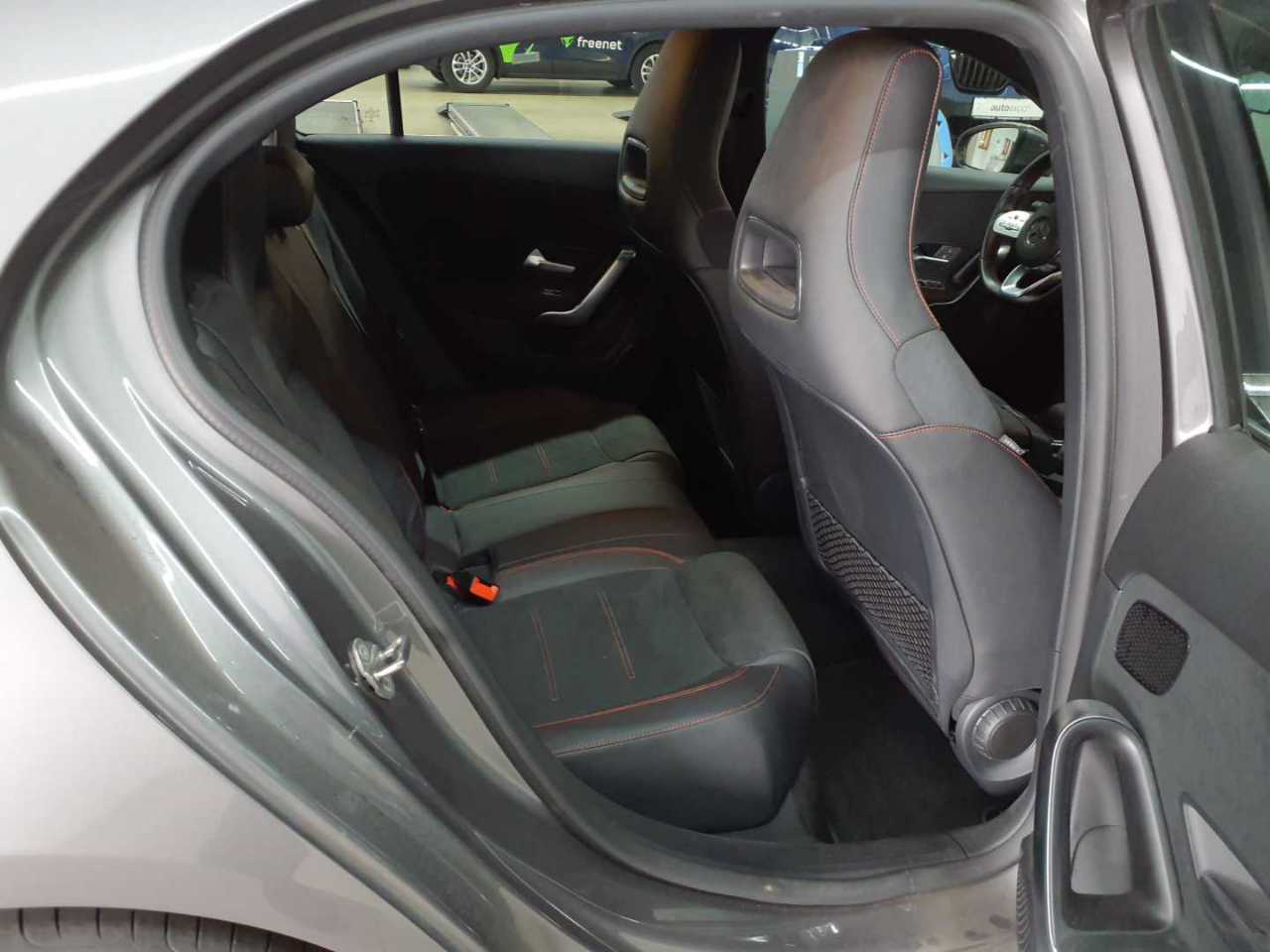 Mercedes-Benz A 220 d 8G-DCT AMG Line 14