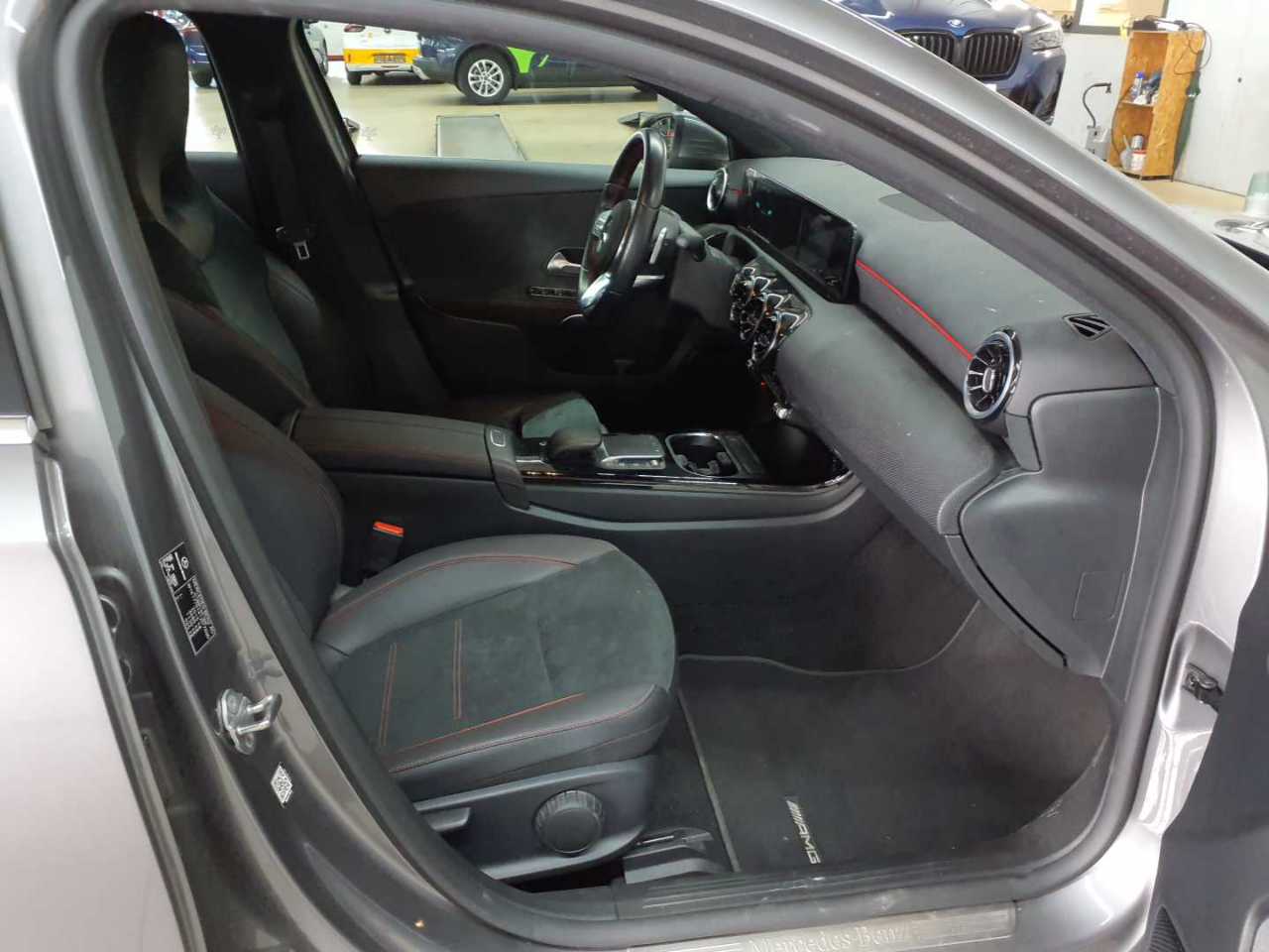 Mercedes-Benz A 220 d 8G-DCT AMG Line 8