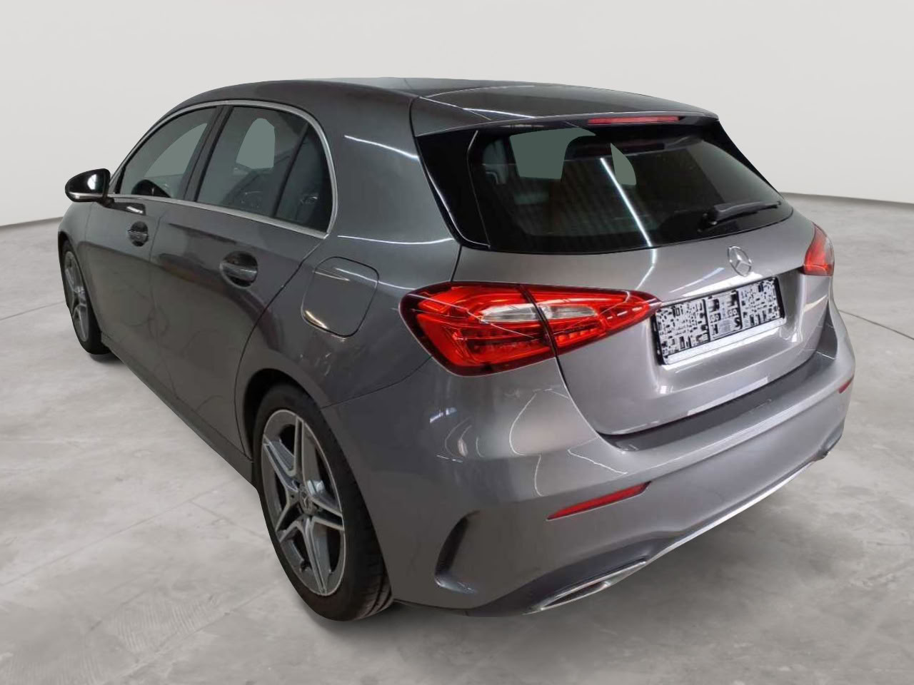 Mercedes-Benz A 220 d 8G-DCT AMG Line 5