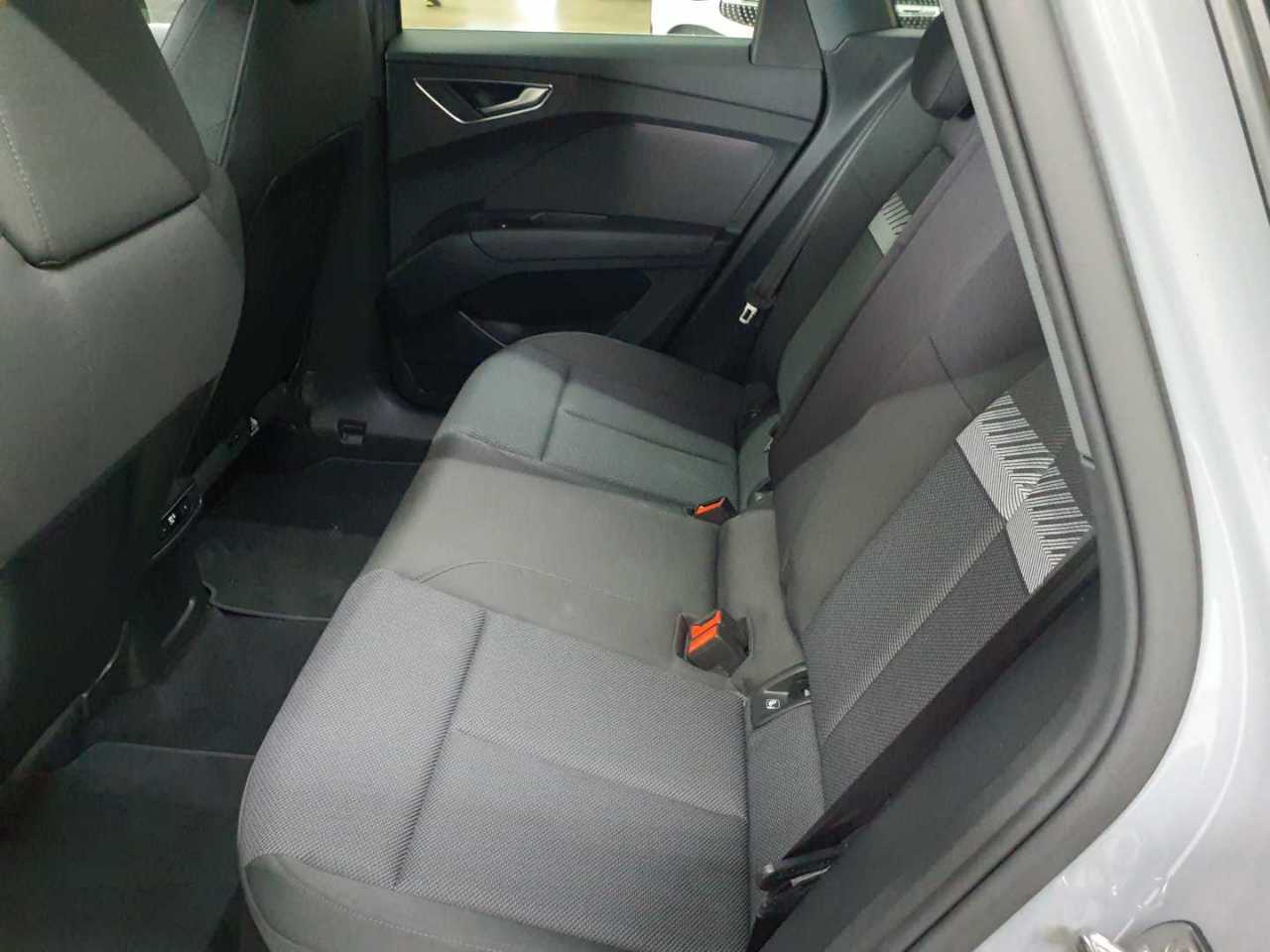 Audi Q4 e-tron 40 13