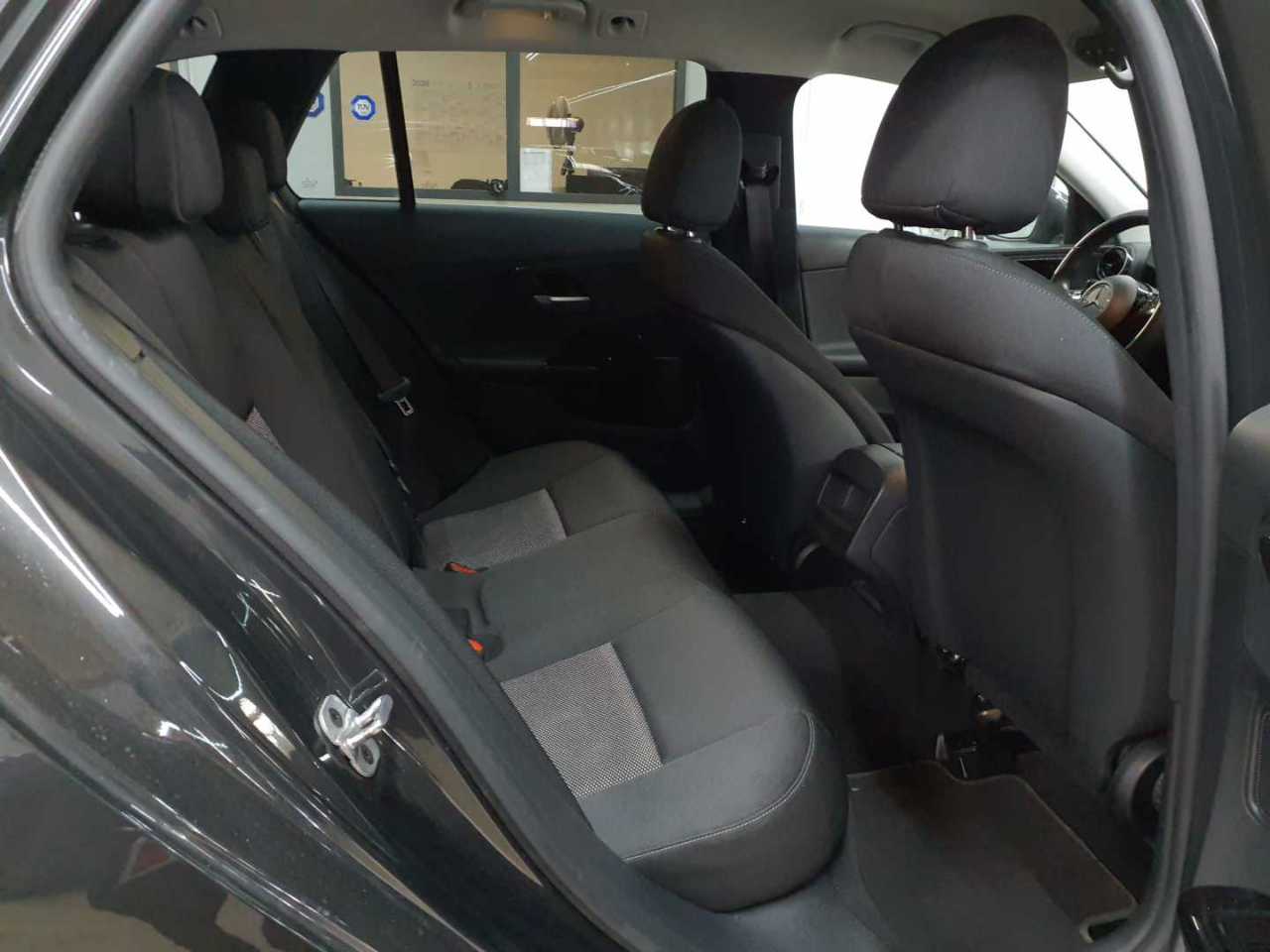Mercedes-Benz C 200 d T 9G-TRONIC 14