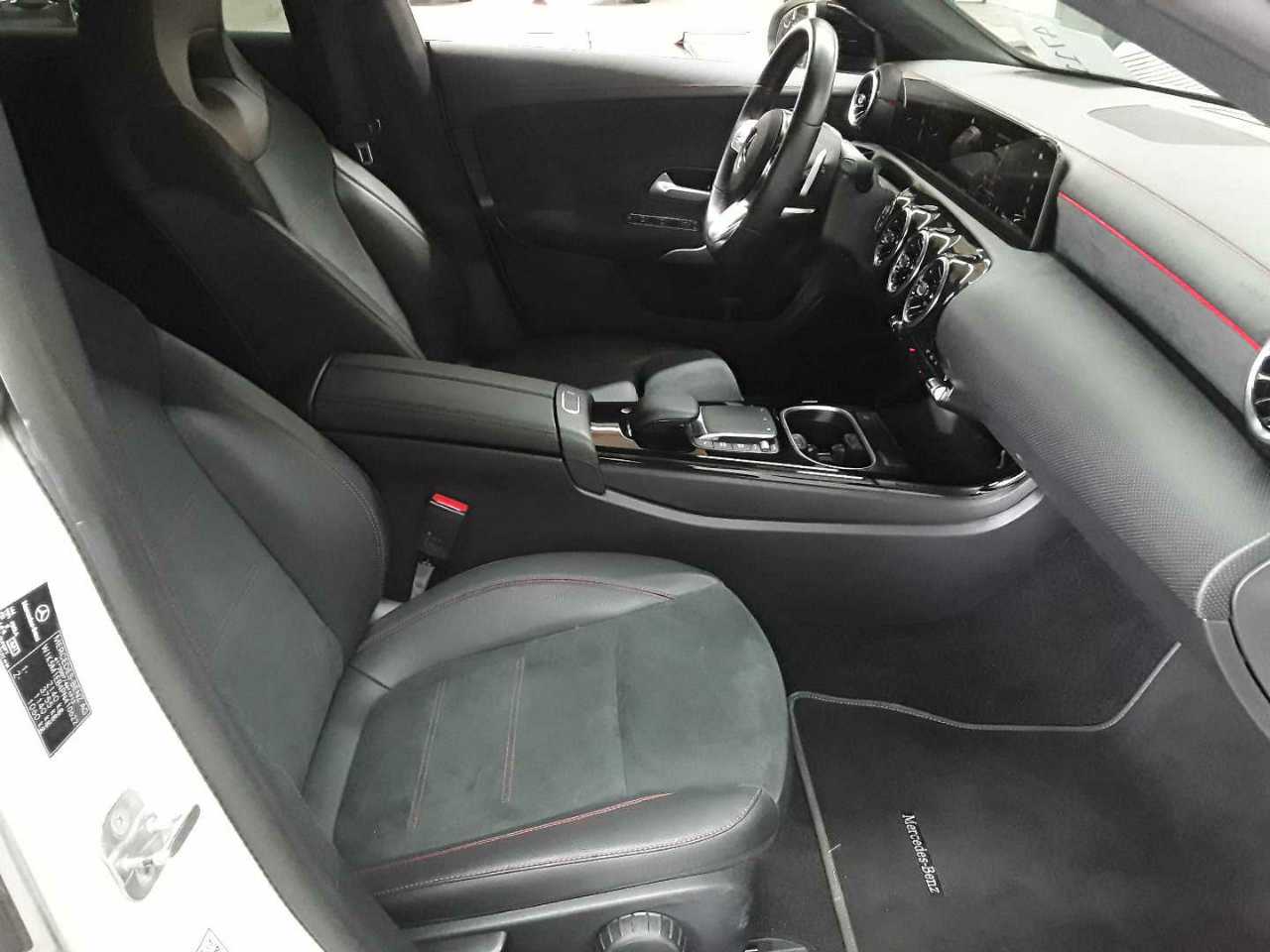 Mercedes-Benz CLA 220 d Shooting Brake 8G-DCT AMG Line 8