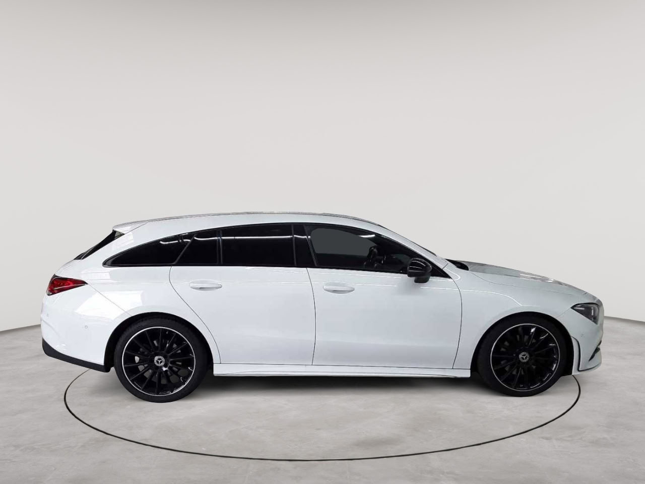 Mercedes-Benz CLA 220 d Shooting Brake 8G-DCT AMG Line 3