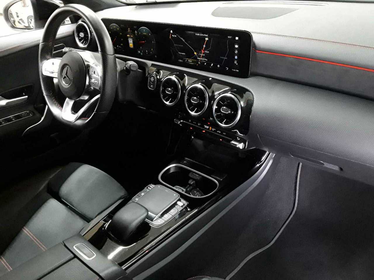 Mercedes-Benz CLA 220 d Shooting Brake 8G-DCT AMG Line 9