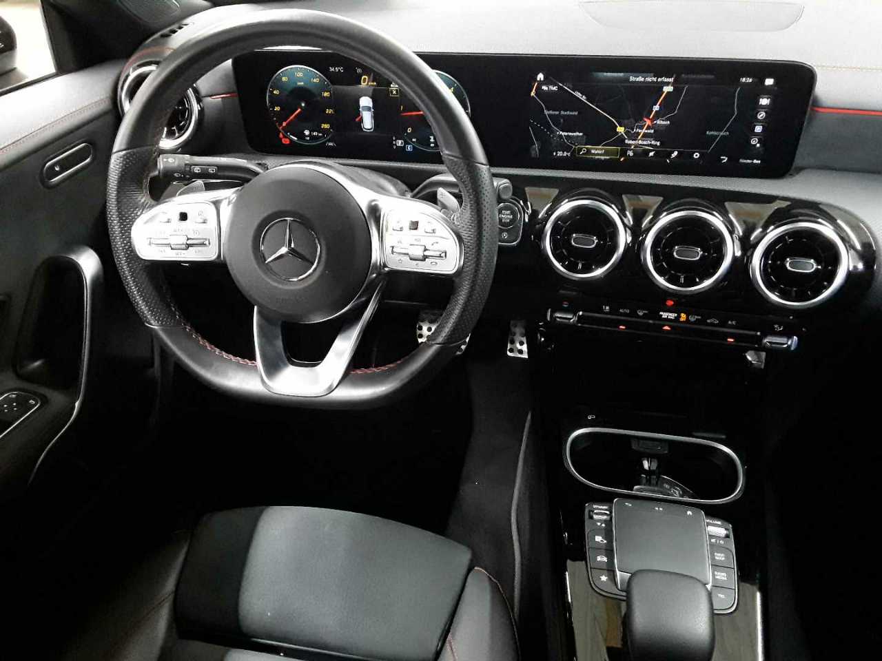 Mercedes-Benz CLA 220 d Shooting Brake 8G-DCT AMG Line 10