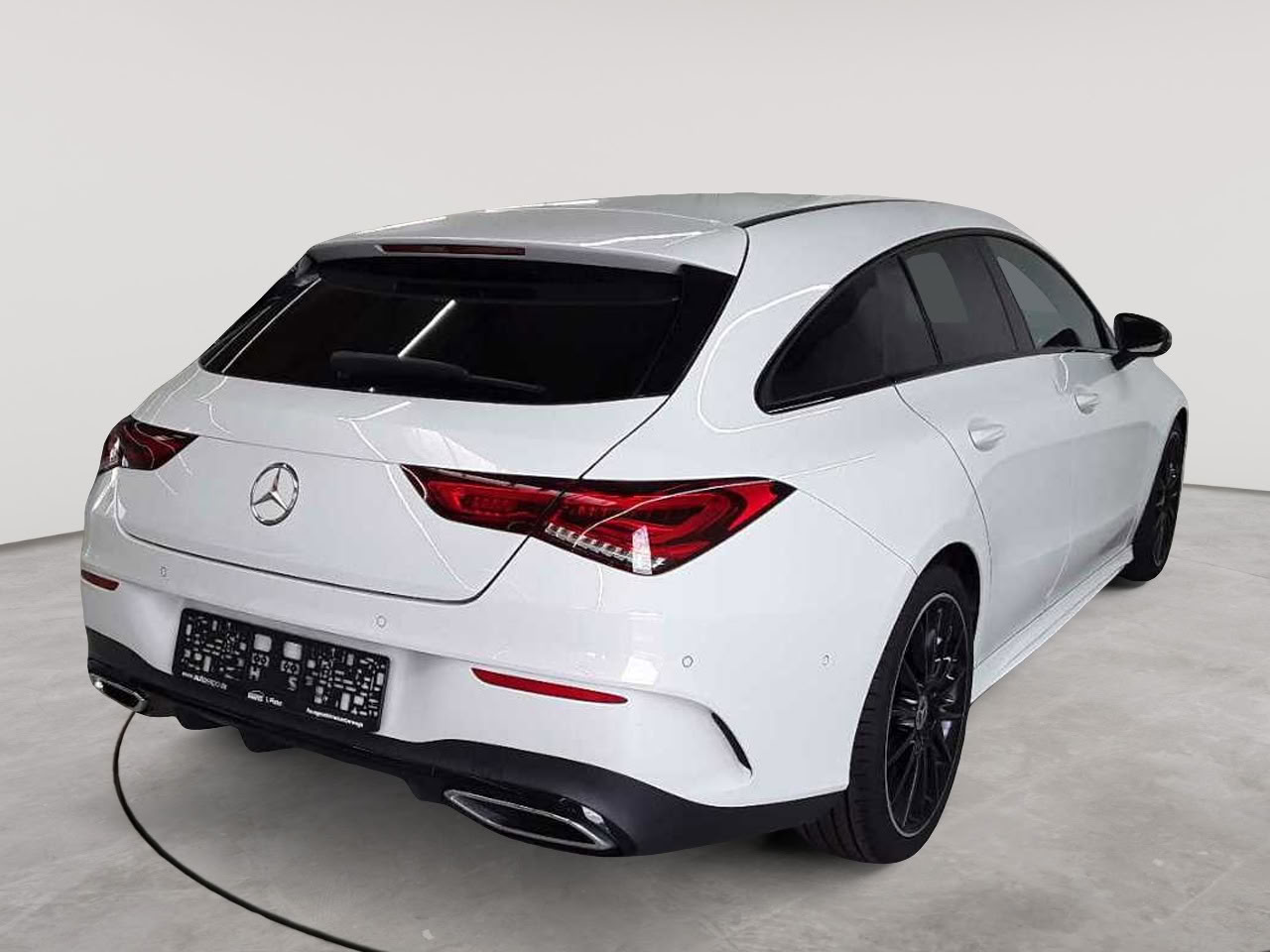 Mercedes-Benz CLA 220 d Shooting Brake 8G-DCT AMG Line 4