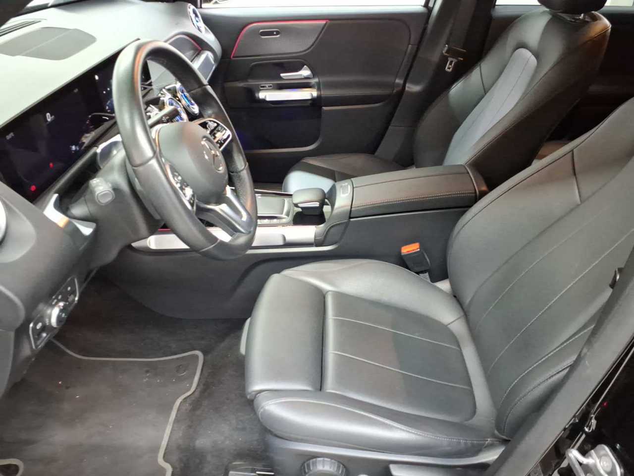 Mercedes-Benz EQB 250 Progressive 7