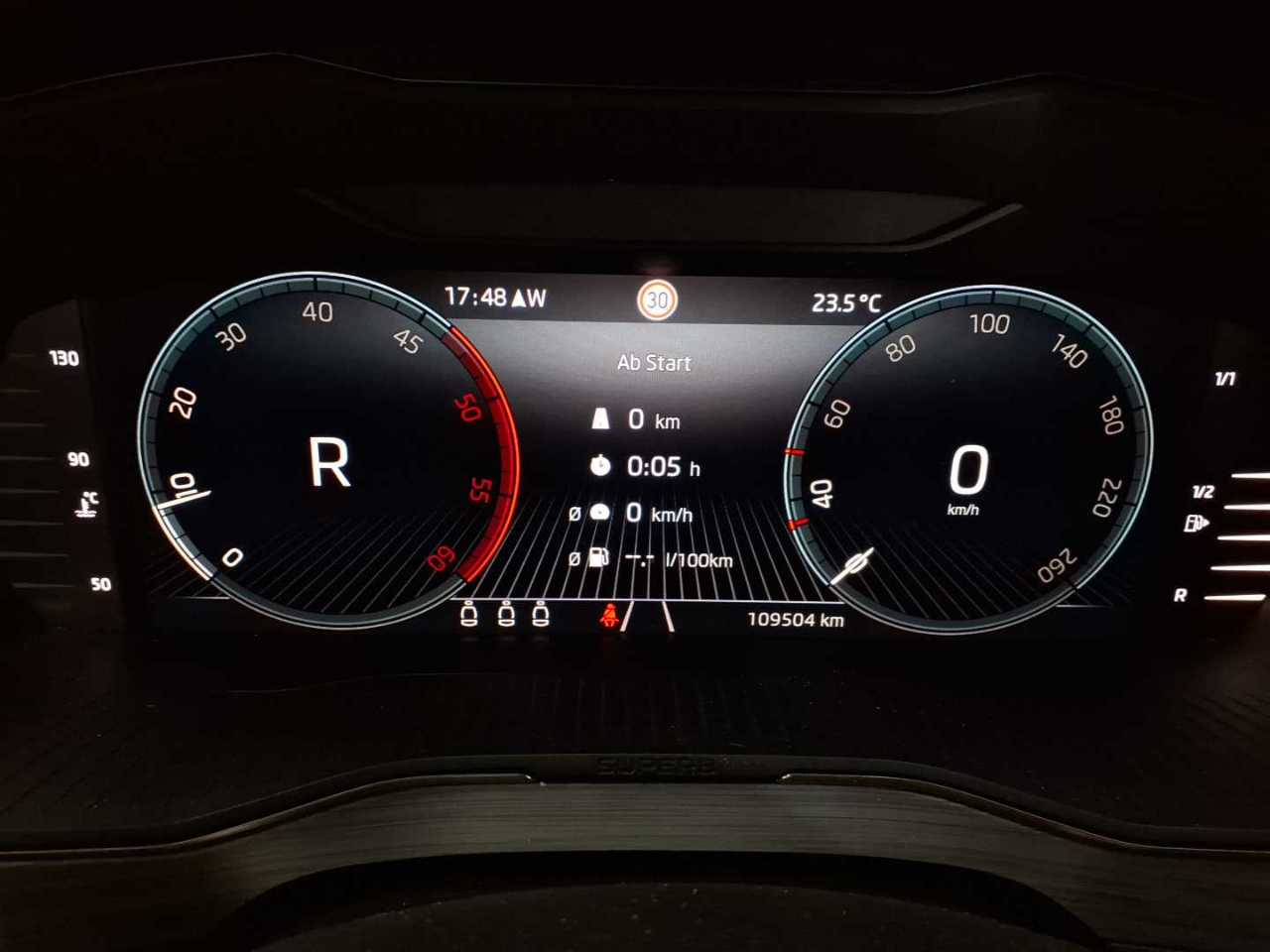 Skoda Superb Combi 2.0 TDI 4x4 DSG Ambition 11