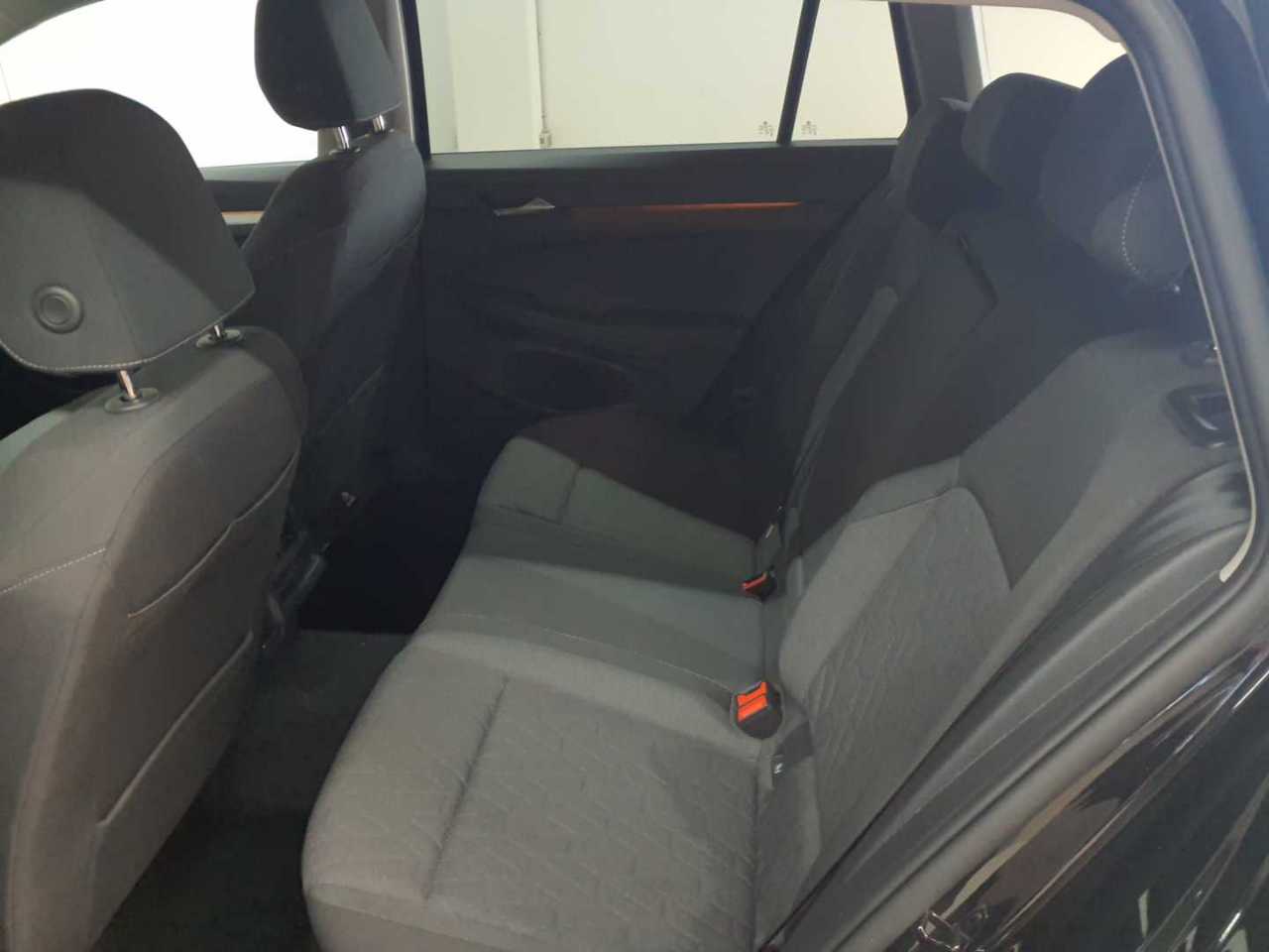 Vw Golf Variant 1.5 eTSI OPF DSG Life 13