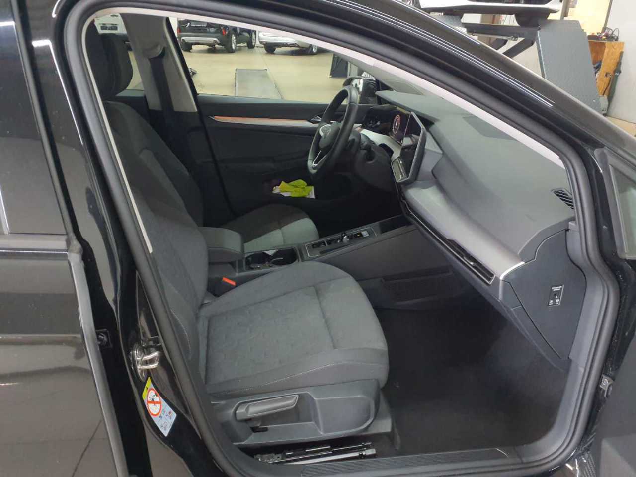 Vw Golf Variant 1.5 eTSI OPF DSG Life 8