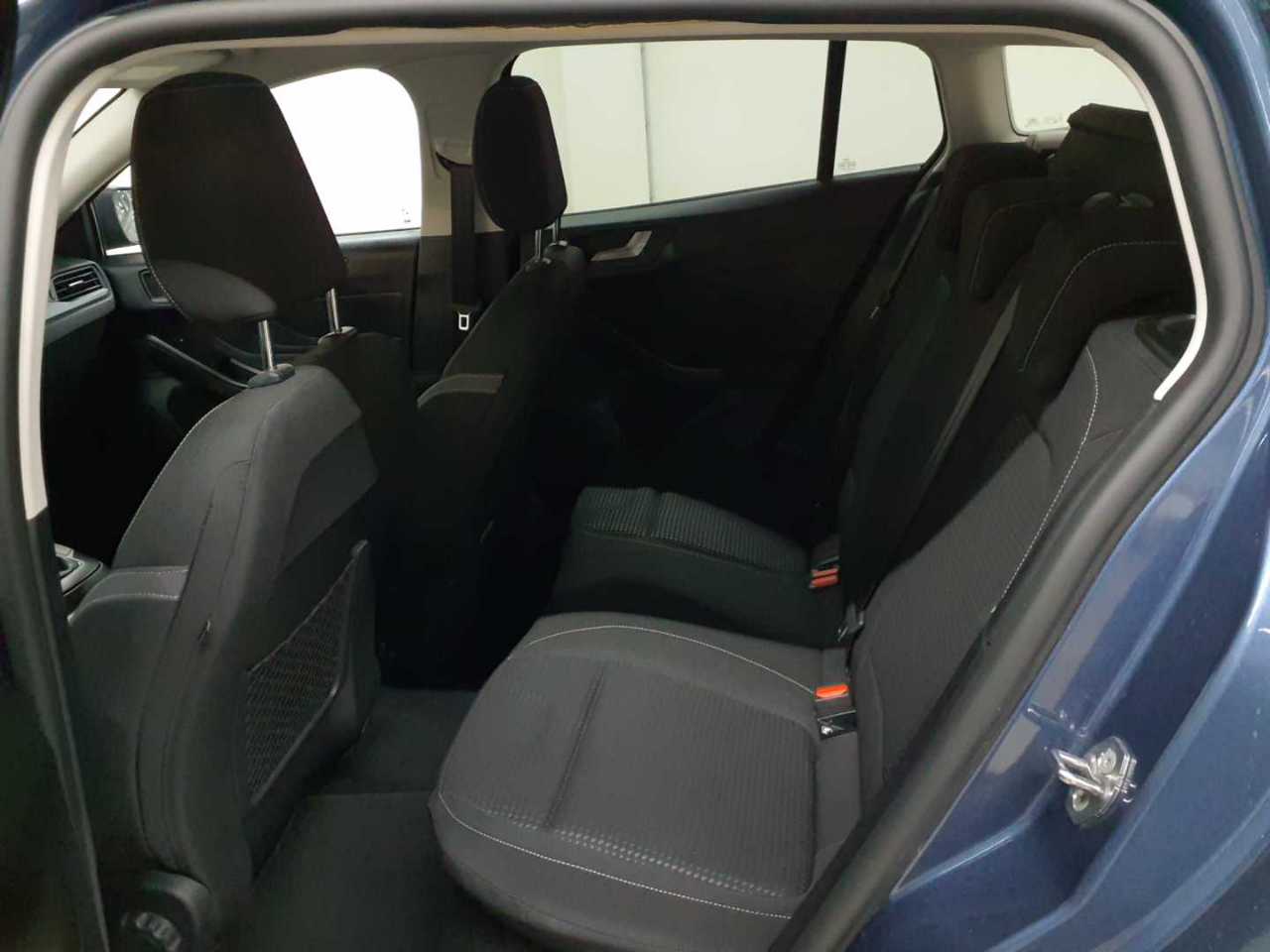 Ford Focus Turnier 1.5 EcoBlue Start-Stopp-System COOL&CONNECT 13