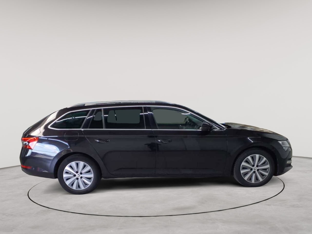 Skoda Superb Combi 2.0 TDI DSG Style 3