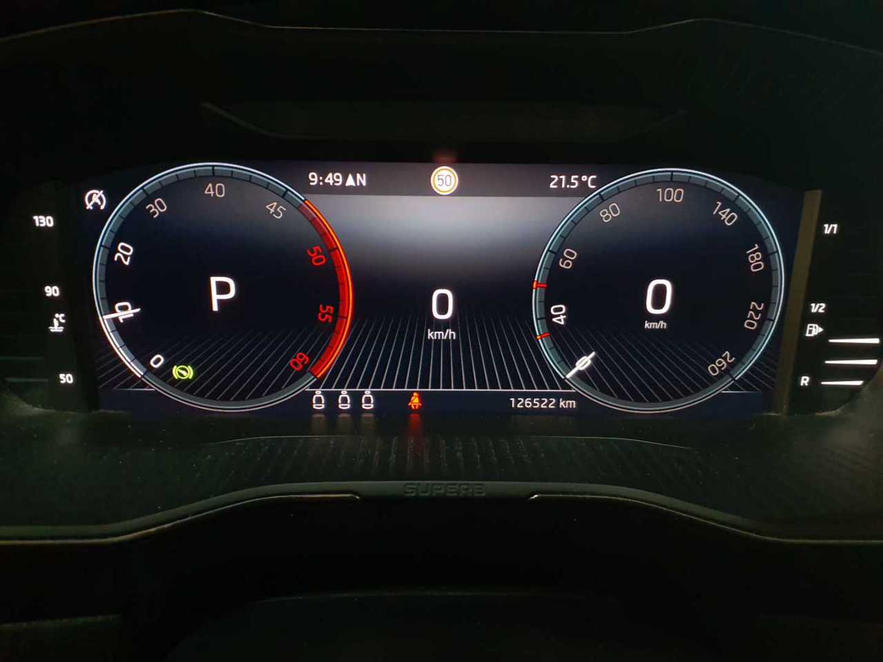 Skoda Superb Combi 2.0 TDI DSG Style 11