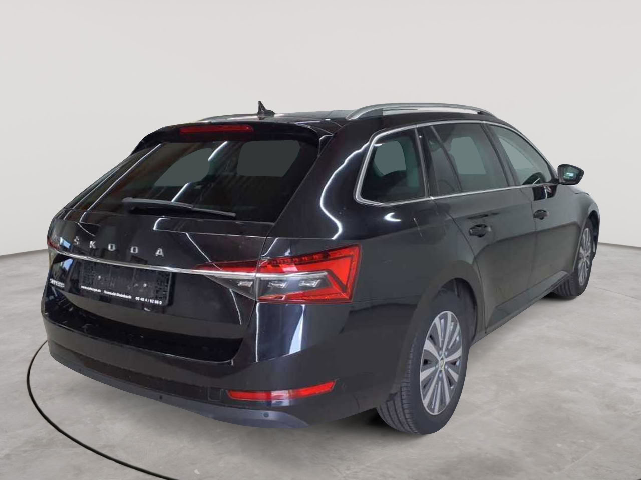 Skoda Superb Combi 2.0 TDI DSG Style 4