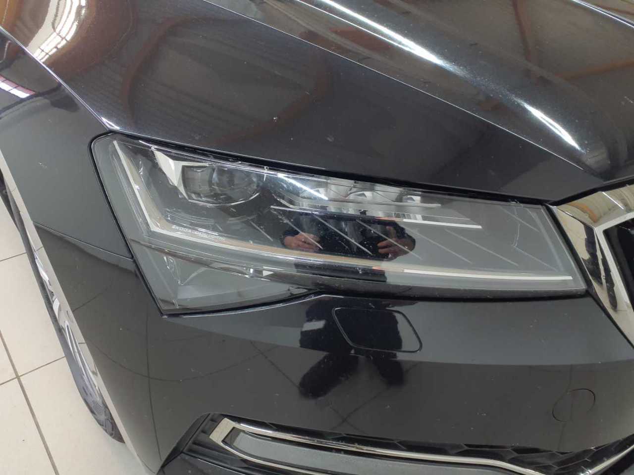 Skoda Superb Combi 2.0 TDI DSG Style 18
