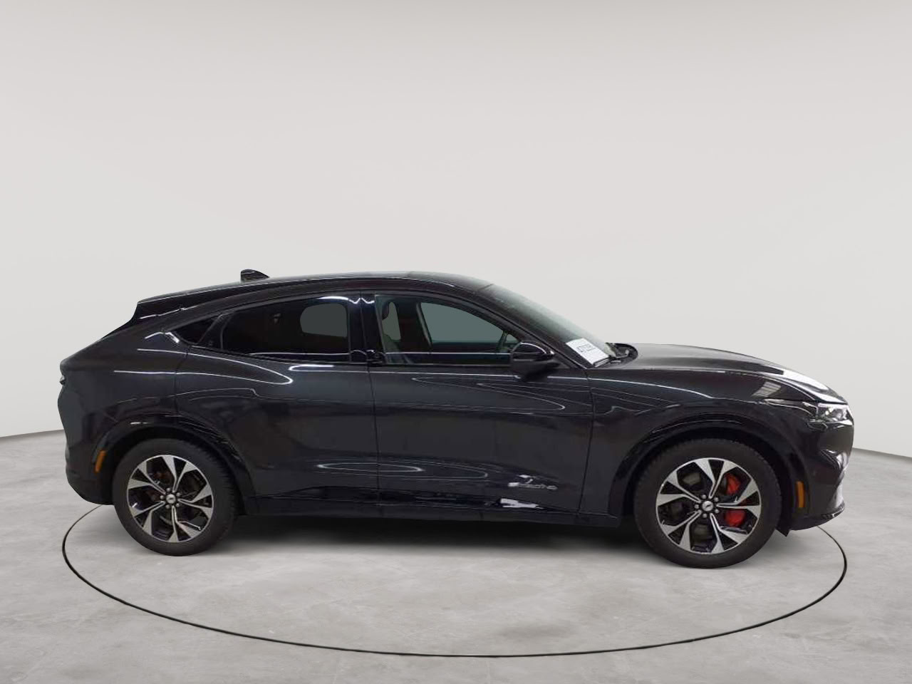 Ford Mustang Mach-E AWD 3