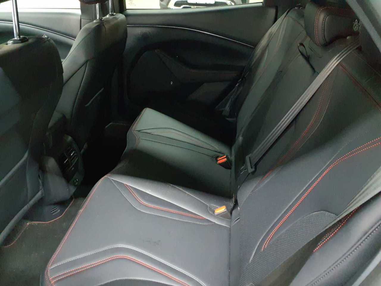 Ford Mustang Mach-E AWD 13
