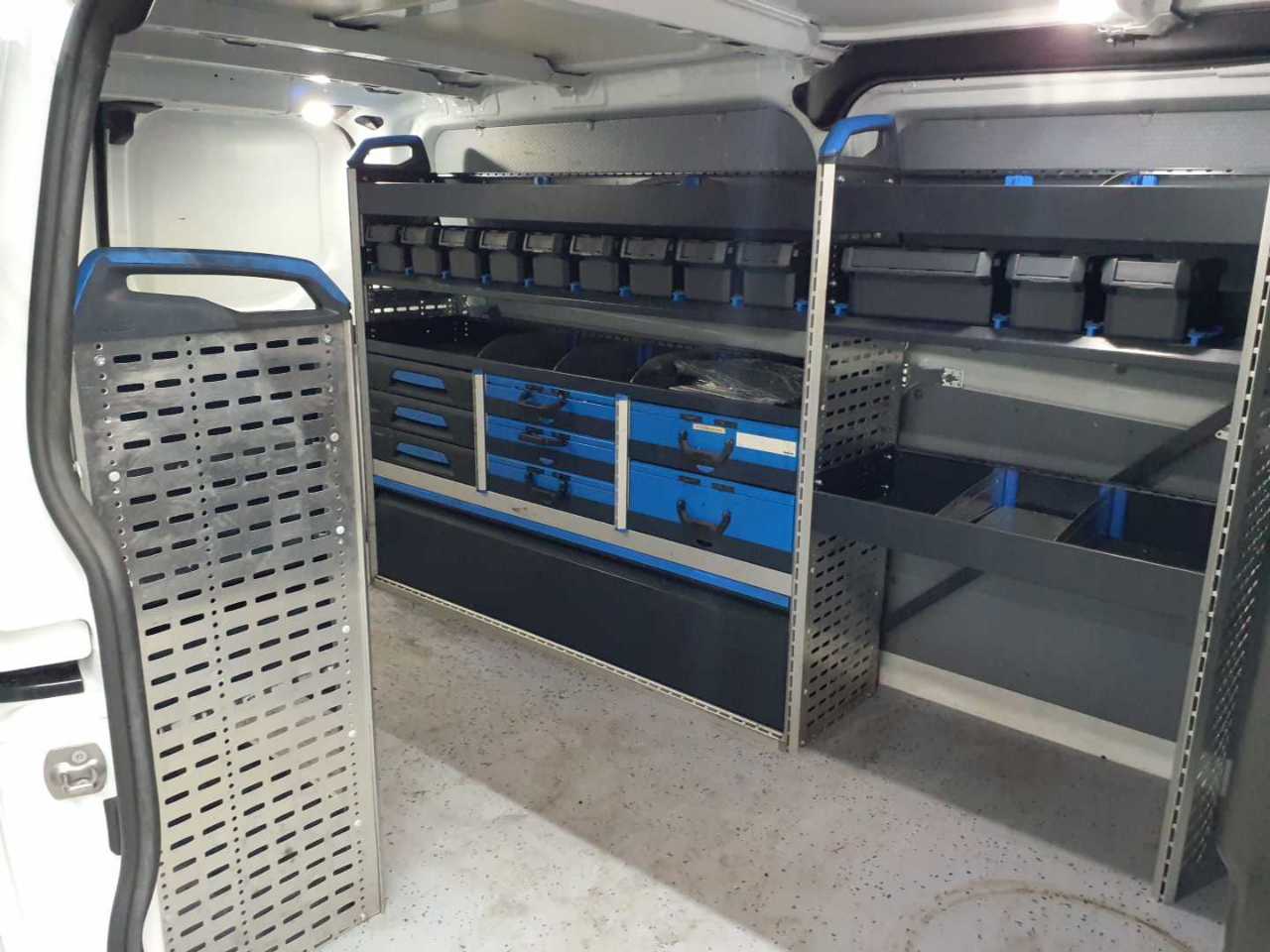 Ford Transit Custom 340 L2H1 LKW VA Trend 14