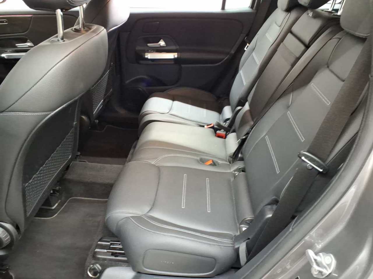 Mercedes-Benz GLB 220 d 4Matic 8G-DCT AMG Line 13