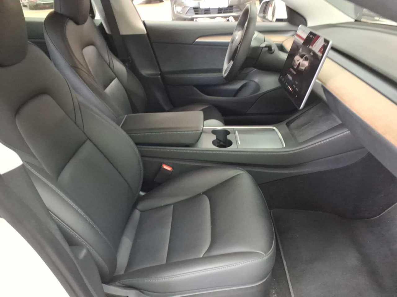 Tesla Model 3 RWD Hinterradantrieb 8