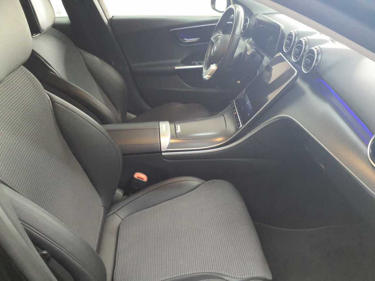 Mercedes-Benz C 220 d T 9G-TRONIC Avantgarde 8