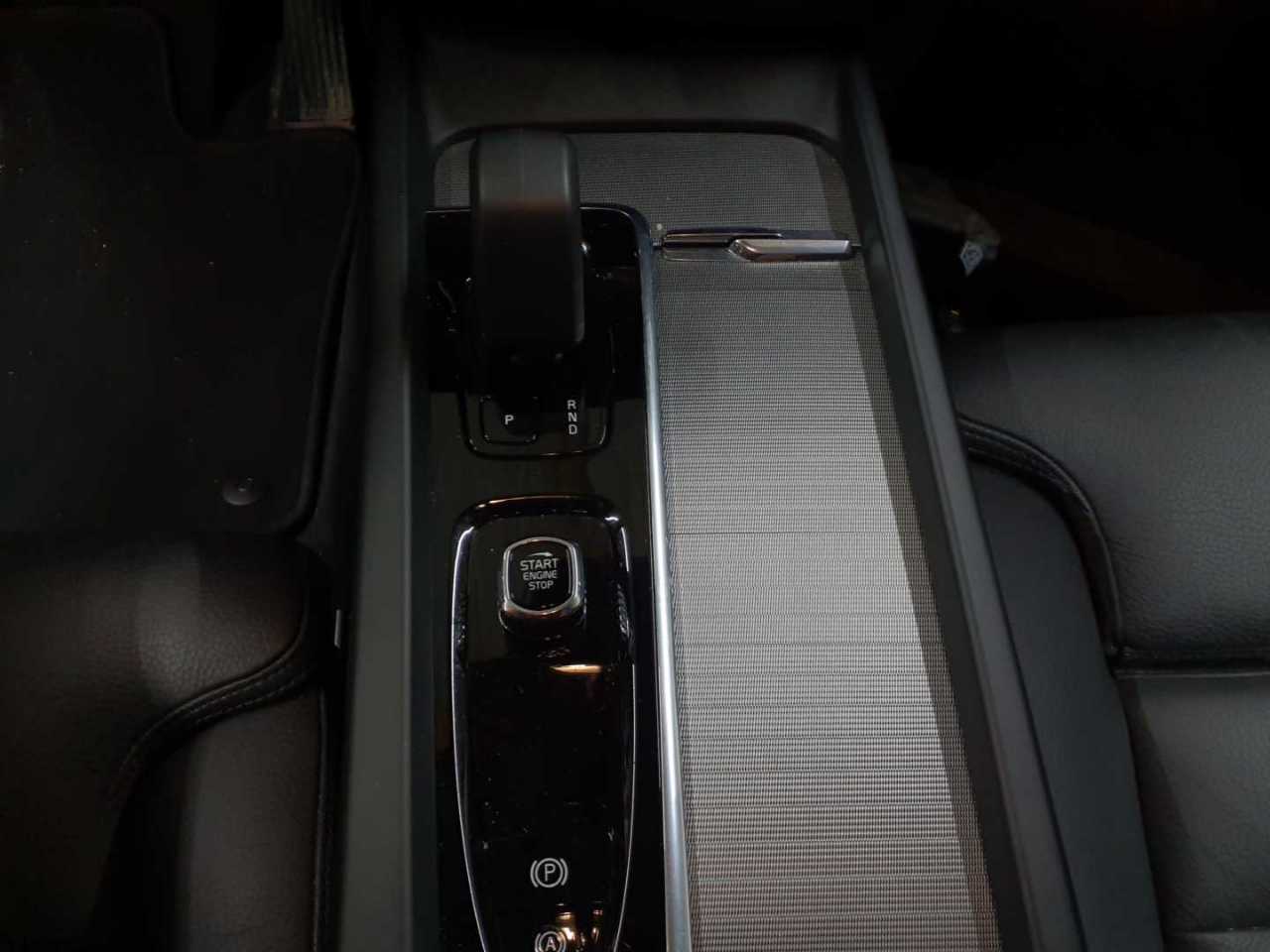 Volvo V60 B4 D Core 10