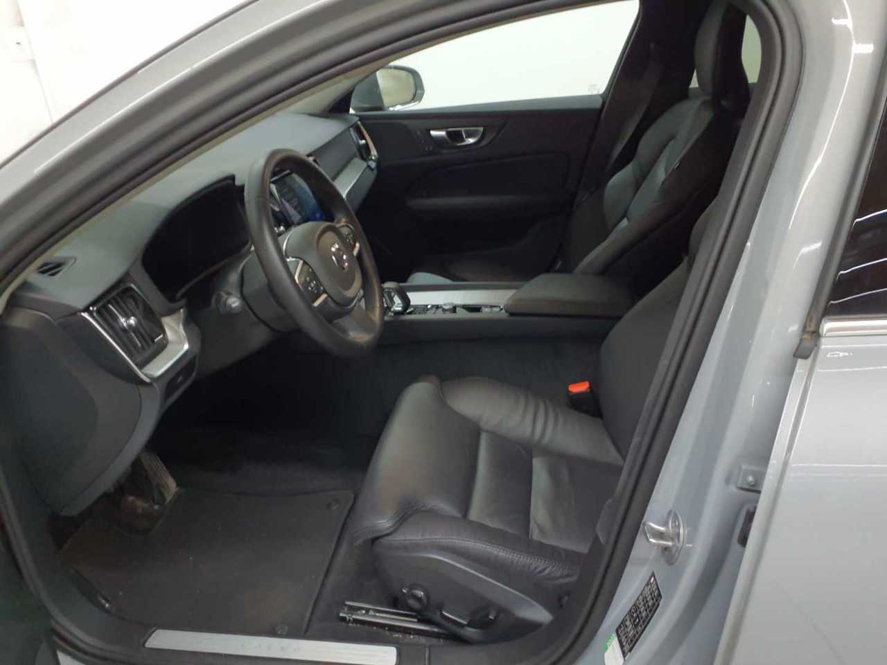 Volvo V60 B4 D Core 7