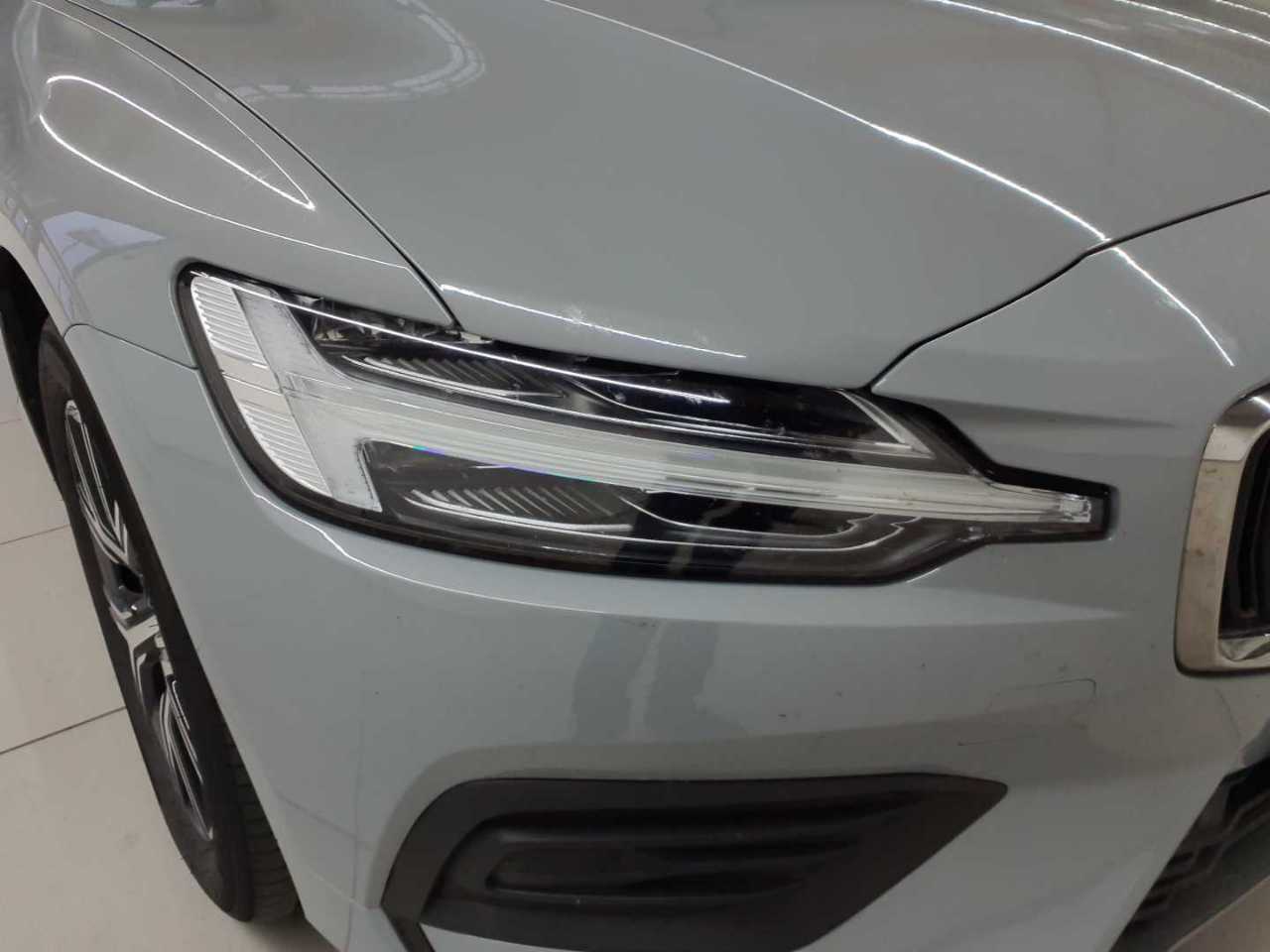 Volvo V60 B4 D Core 18