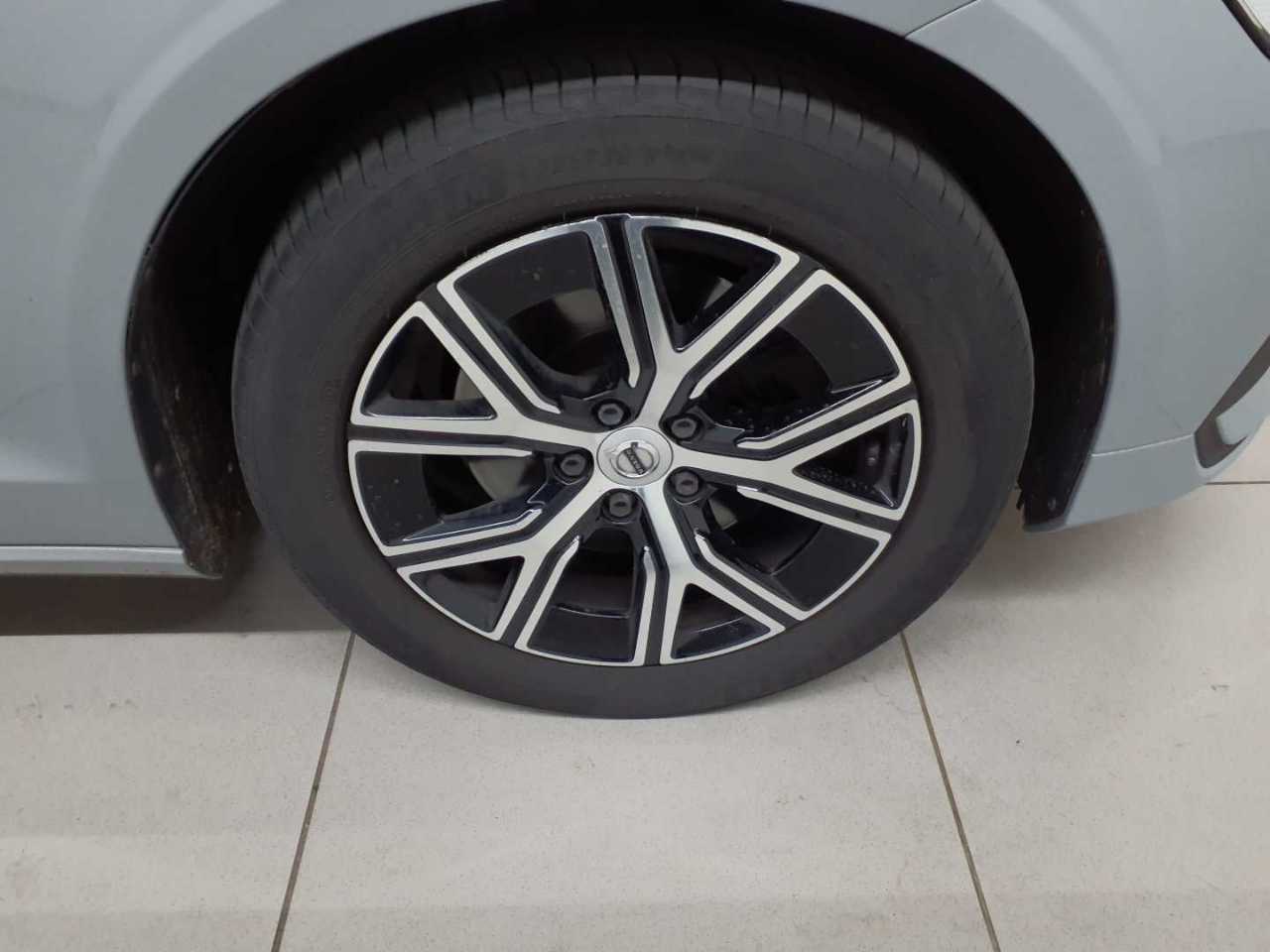Volvo V60 B4 D Core 17