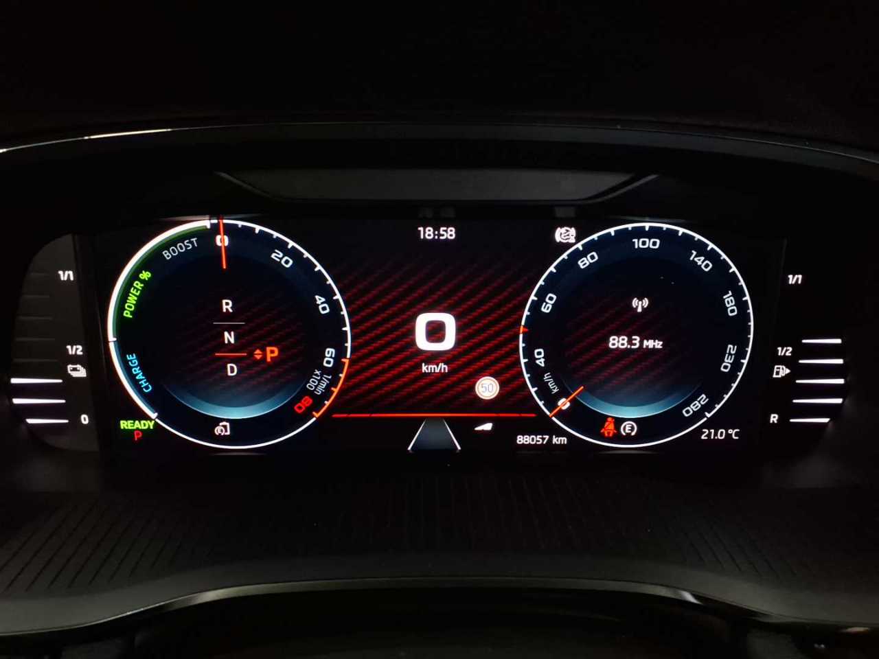 Skoda Octavia Combi 1.4 TSI iV DSG RS 11