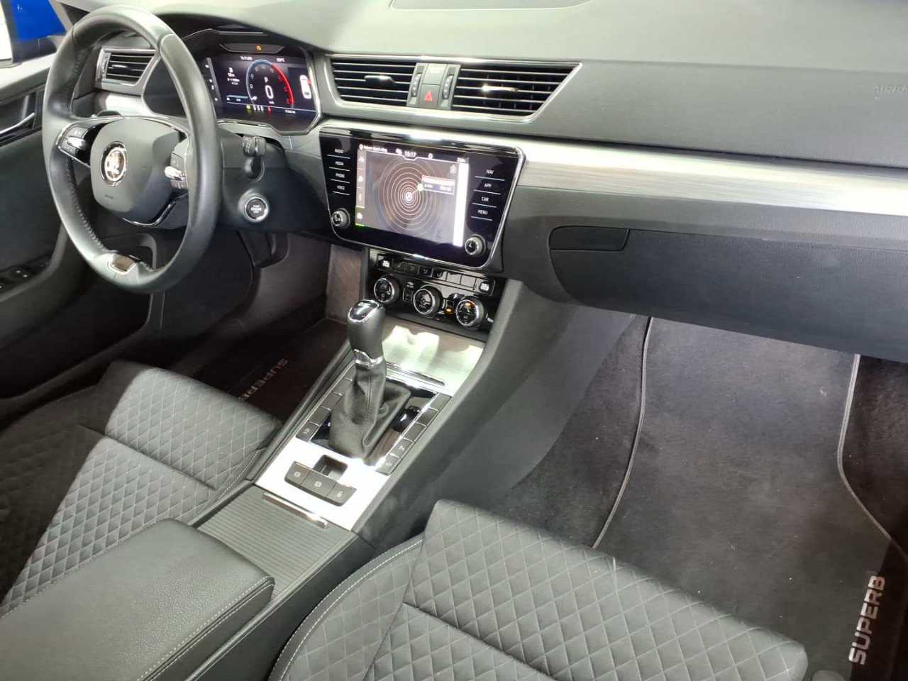 Skoda Superb Combi 2.0 TDI DSG Ambition 9