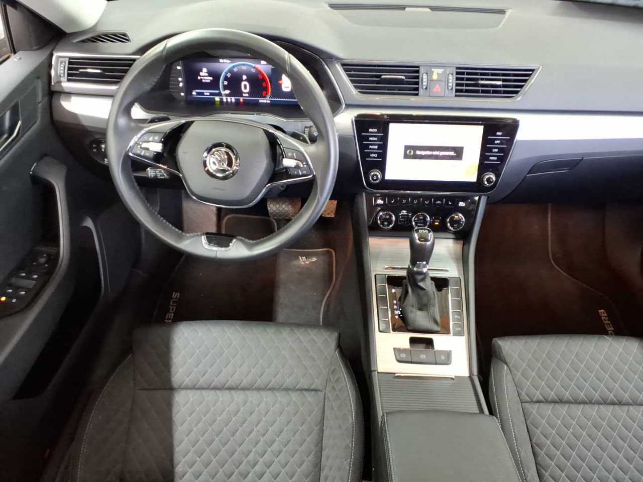 Skoda Superb Combi 2.0 TDI DSG Ambition 10