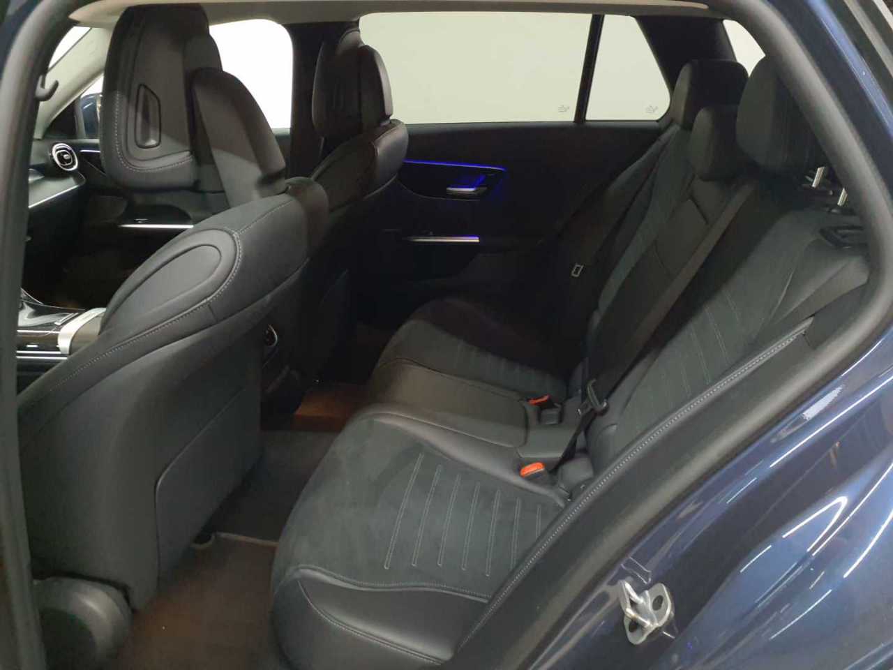 Mercedes-Benz C 200 T 9G-TRONIC AMG Line 13