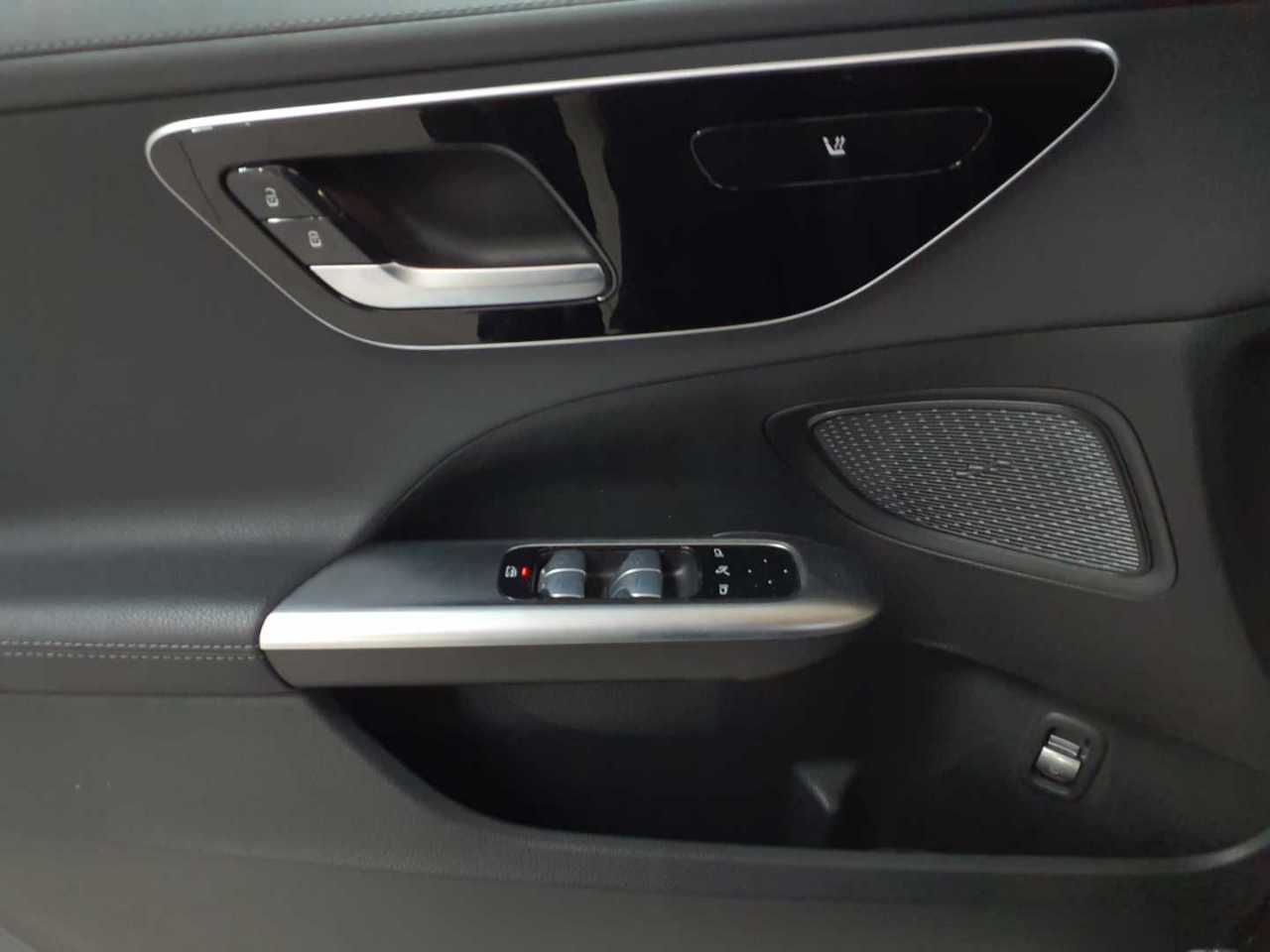 Mercedes-Benz C 200 T 9G-TRONIC AMG Line 19