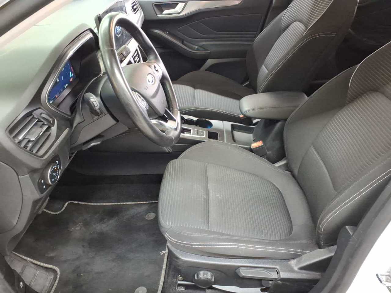 Ford Focus Turnier 1.5 EcoBlue Start-Stopp-System Aut. TITANIUM X 7