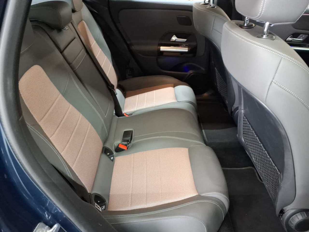 Mercedes-Benz EQA 250 Electric Art 14