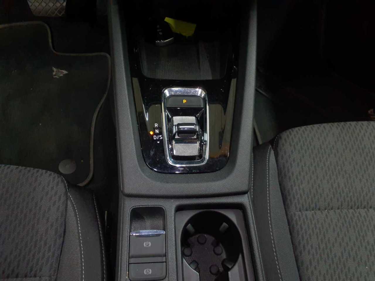 Skoda Octavia Combi 2.0 TDI DSG First Edition 10