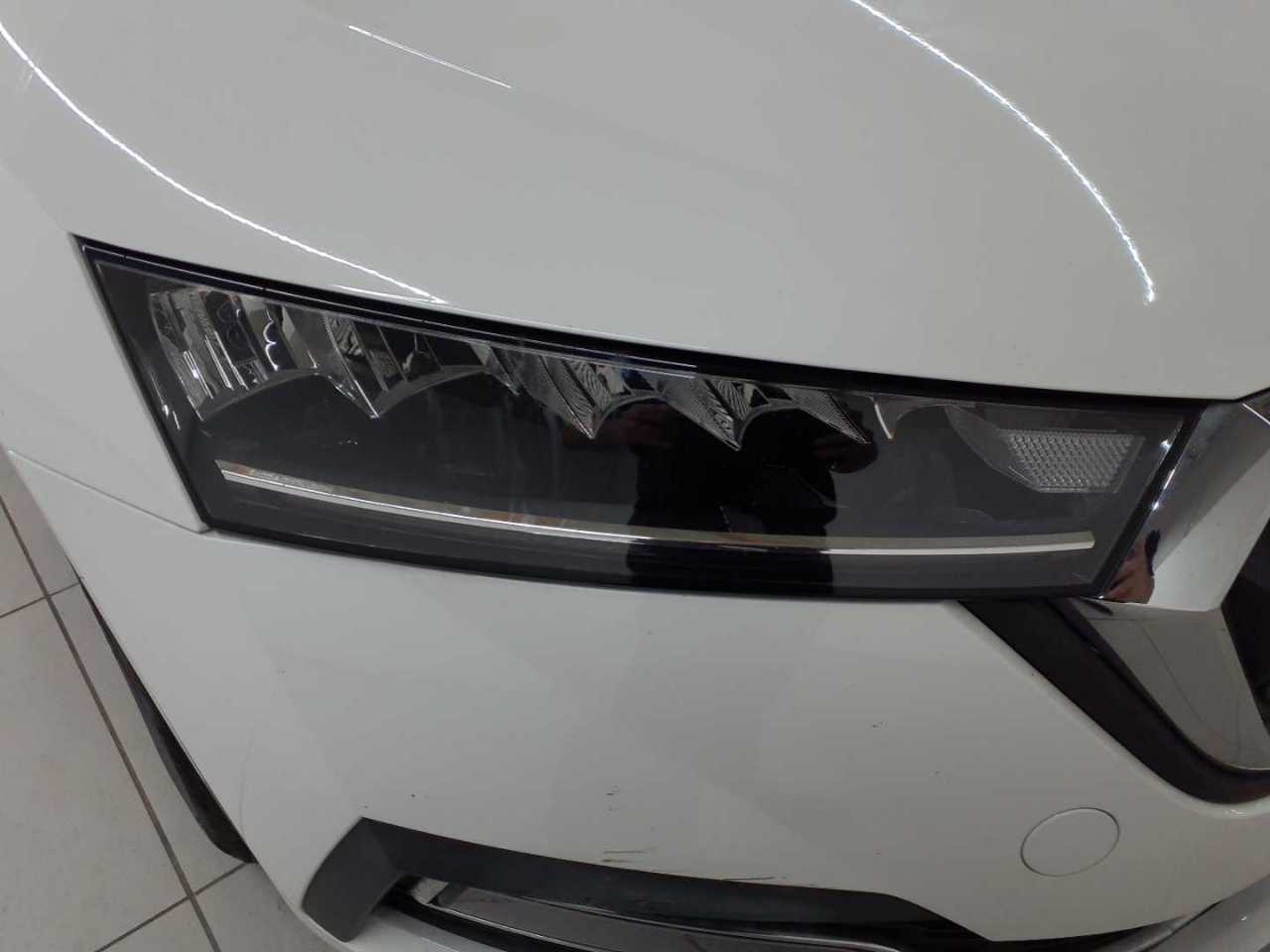 Skoda Octavia Combi 2.0 TDI DSG First Edition 17