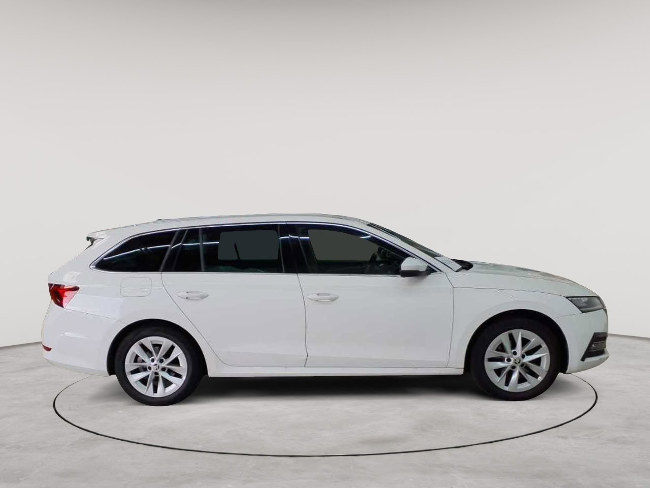 Skoda Octavia Combi 2.0 TDI DSG First Edition 3