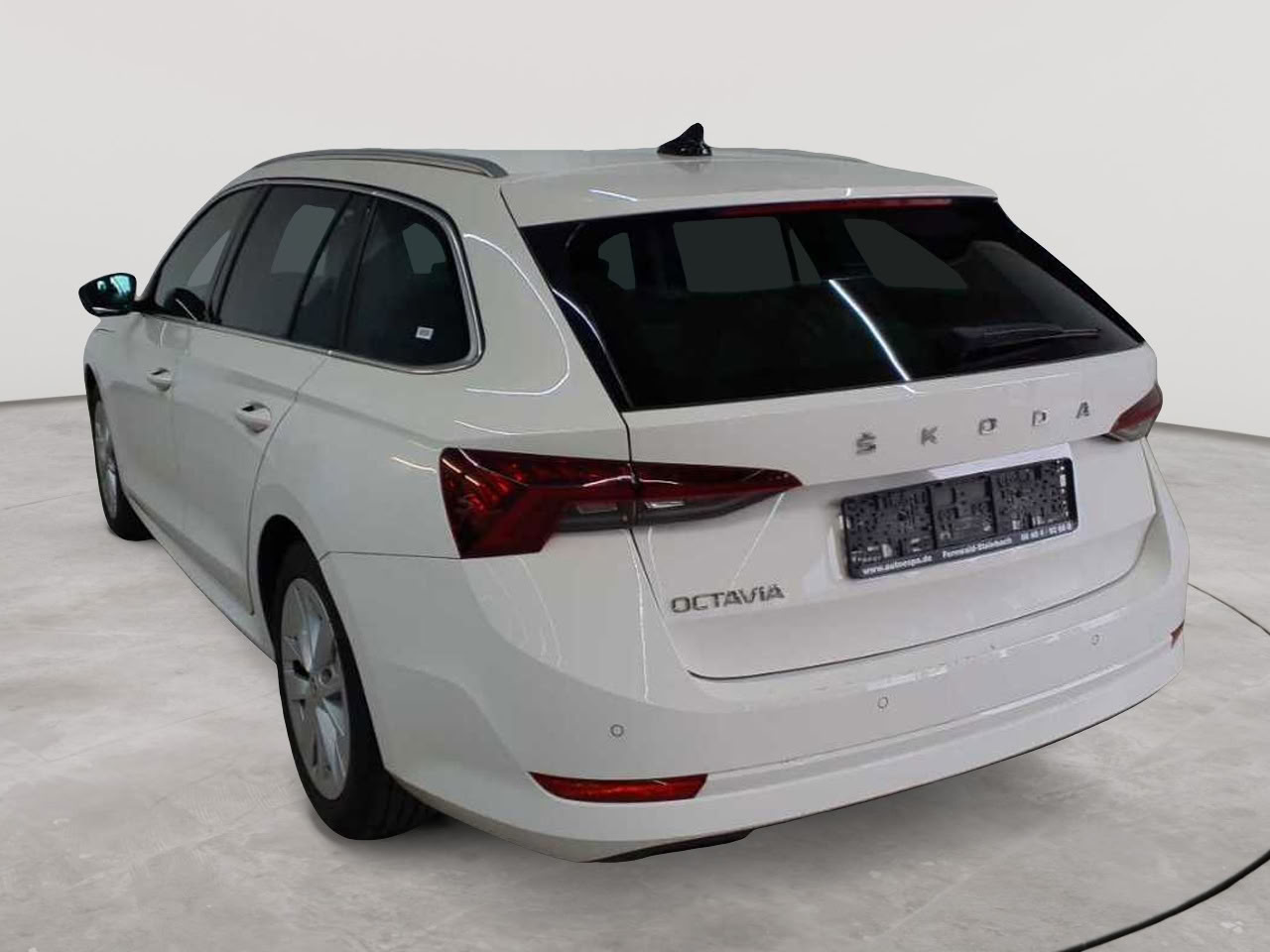 Skoda Octavia Combi 2.0 TDI DSG First Edition 5