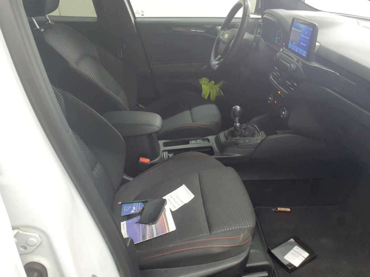 Ford Focus Turnier 1.0 EcoBoost Hybrid ST-LINE 8