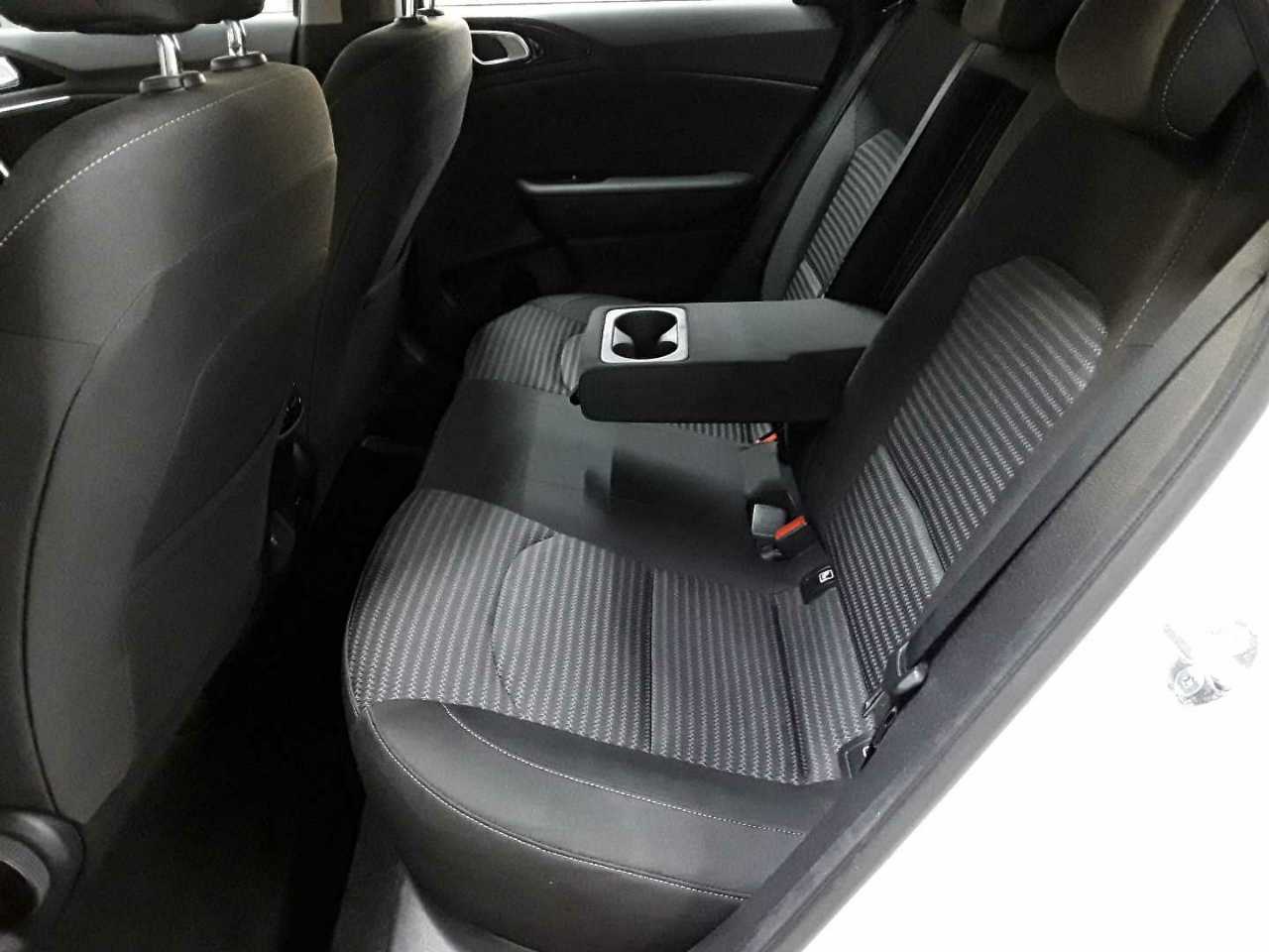 Kia Ceed SW 1.6 CRDi (48V Mild-Hybrid) DCT7 Vision 13