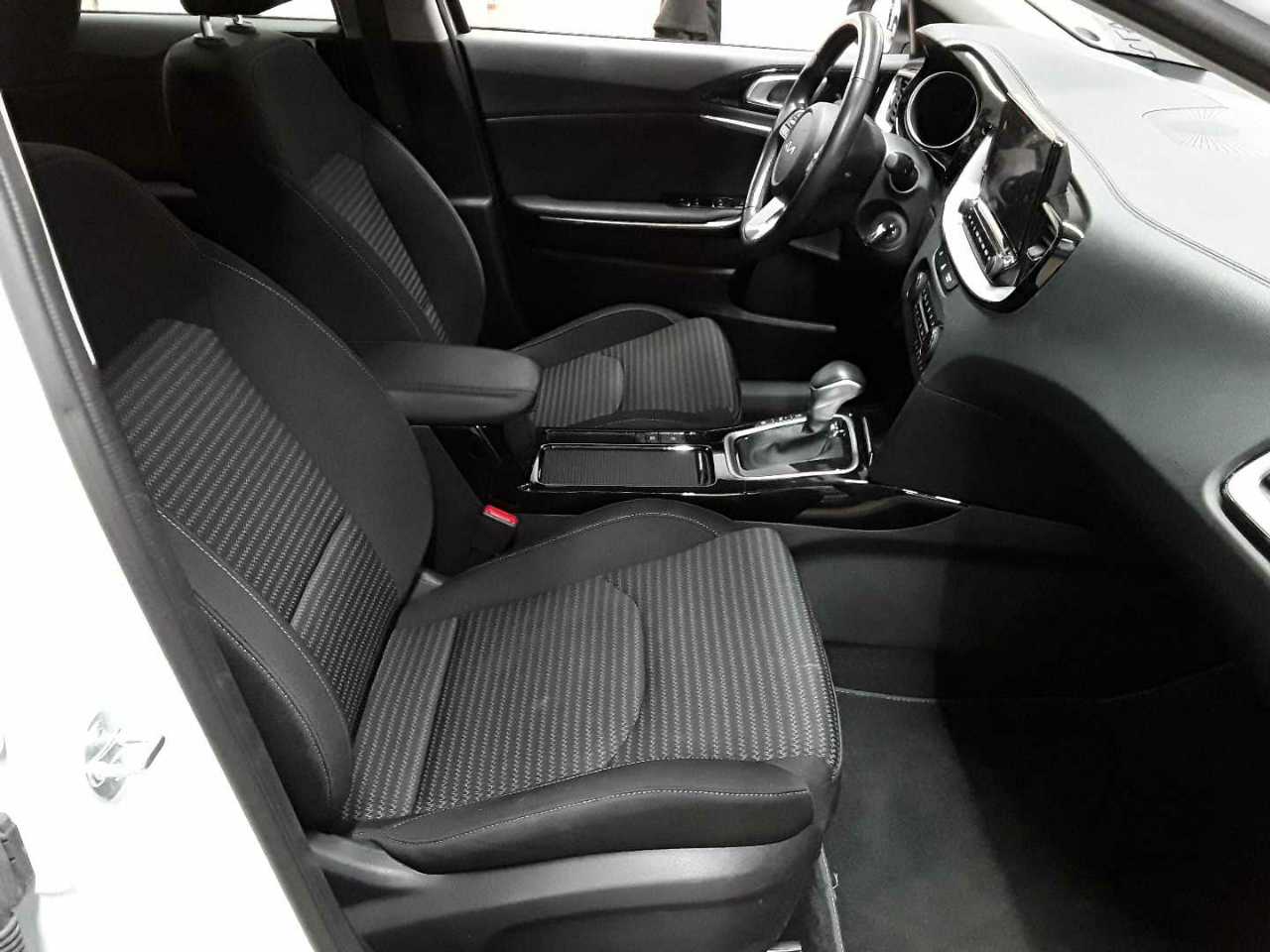 Kia Ceed SW 1.6 CRDi (48V Mild-Hybrid) DCT7 Vision 8