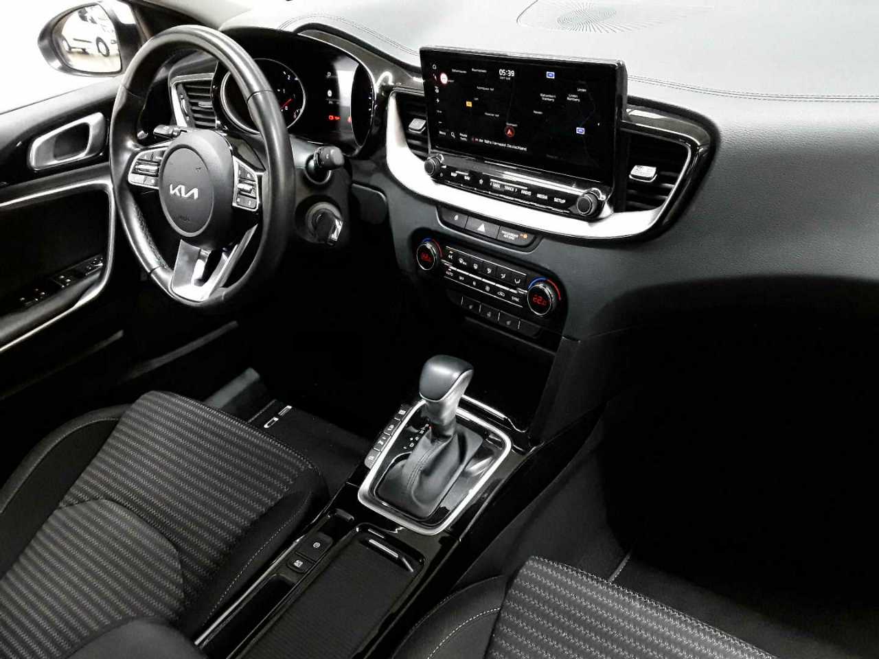 Kia Ceed SW 1.6 CRDi (48V Mild-Hybrid) DCT7 Vision 9