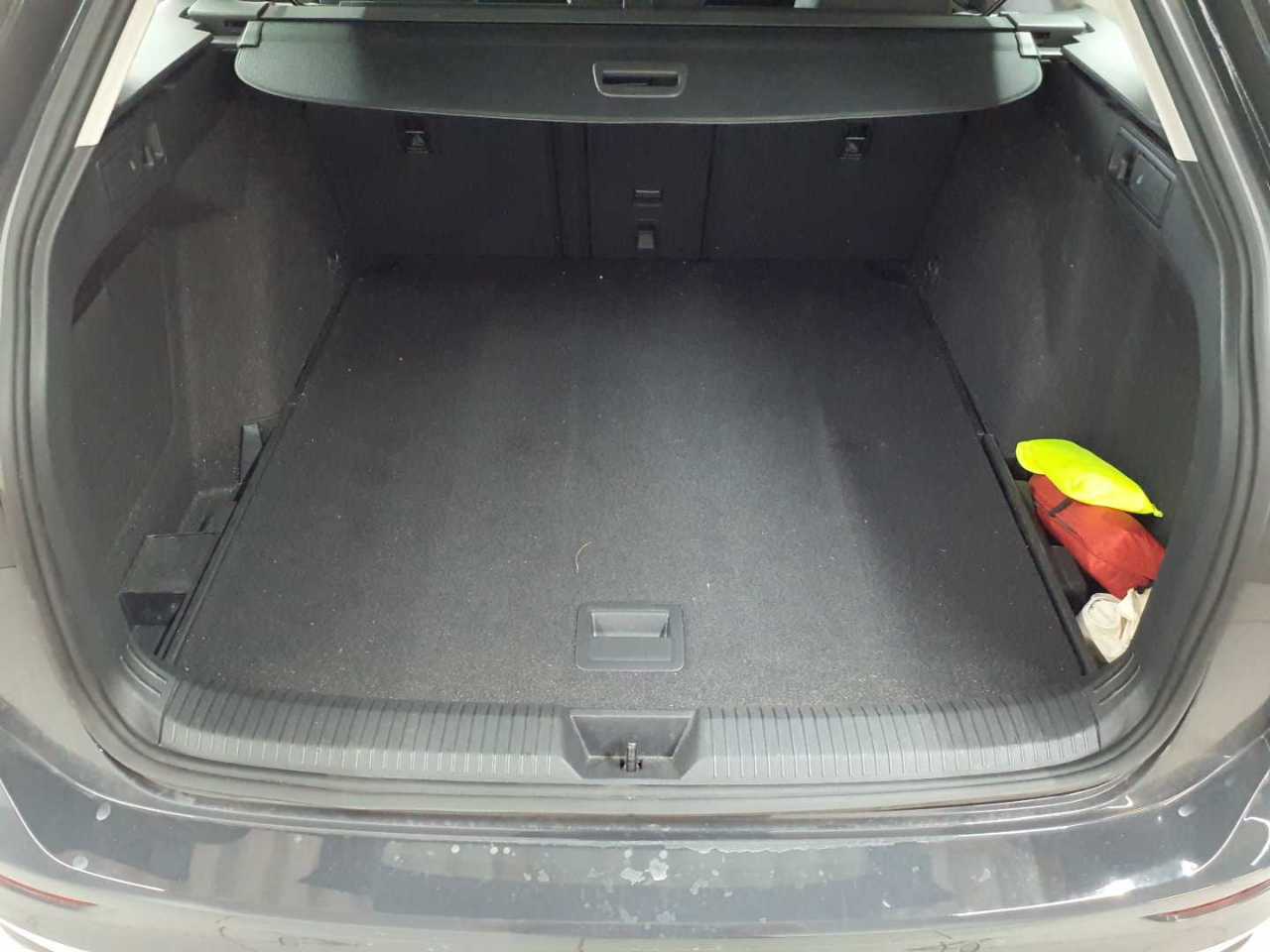 Vw Golf Variant 2.0 TDI SCR DSG Life 15