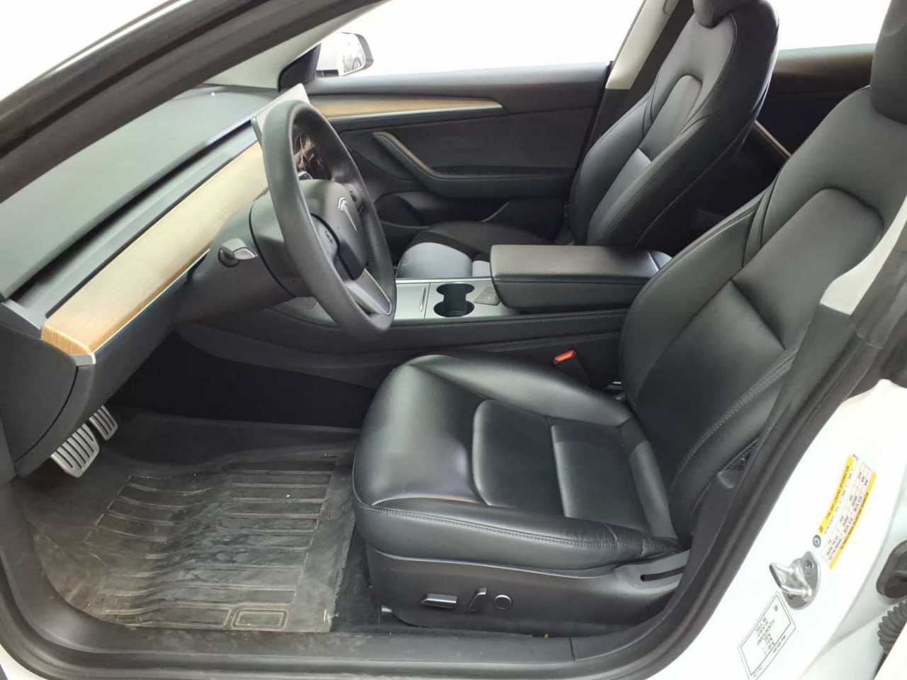 Tesla Model 3 Langstreckenbatt. Allradantrieb Dual Motor Performance 6