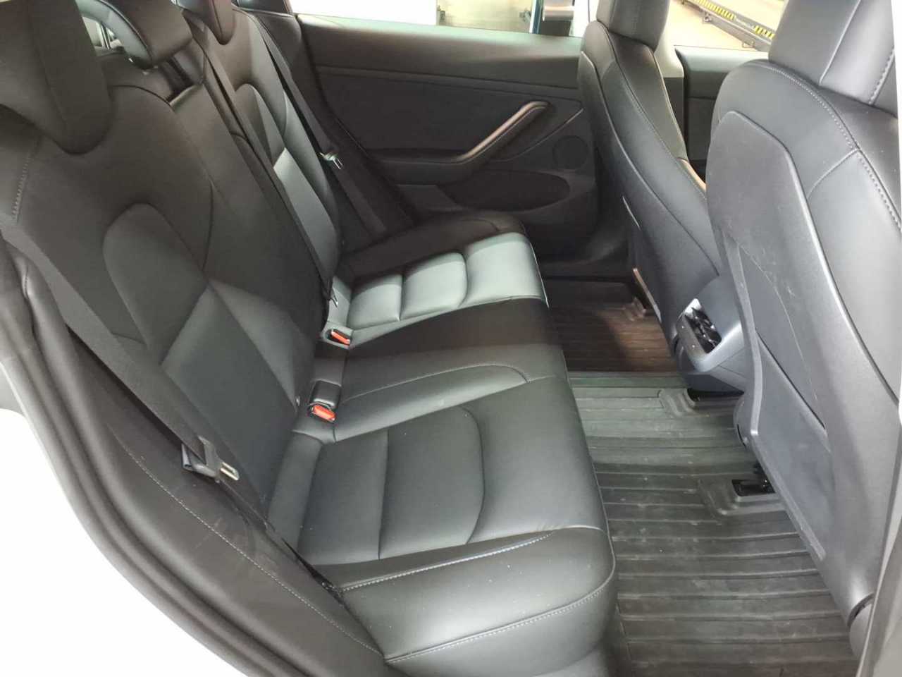 Tesla Model 3 Langstreckenbatt. Allradantrieb Dual Motor Performance 13
