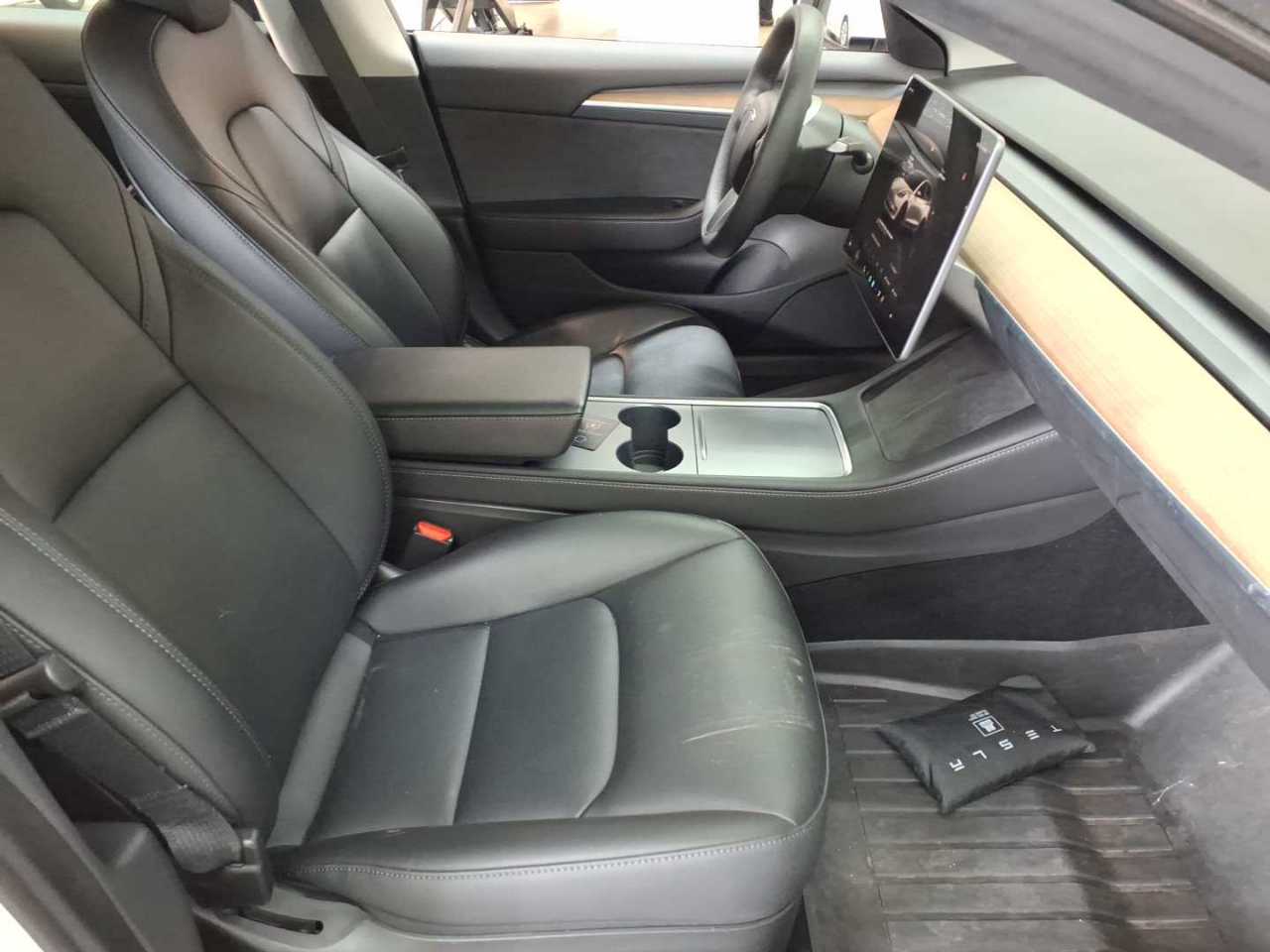 Tesla Model 3 Langstreckenbatt. Allradantrieb Dual Motor Performance 7