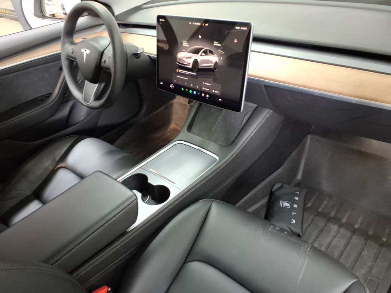 Tesla Model 3 Langstreckenbatt. Allradantrieb Dual Motor Performance 8